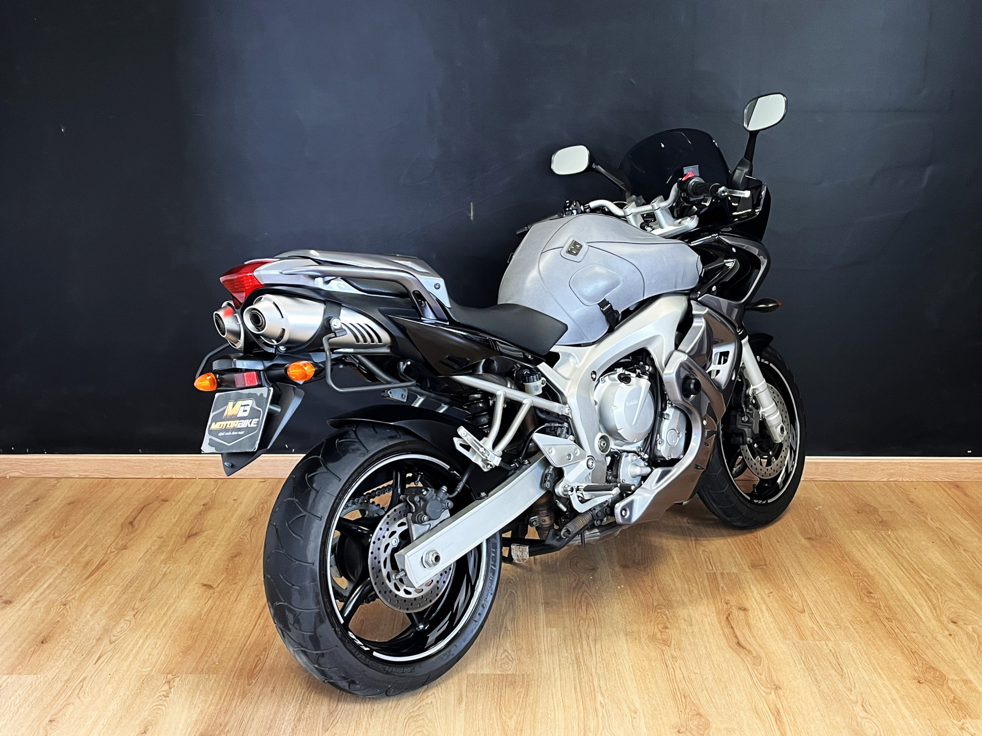 photo de YAMAHA FZ1 FAZER 600 occasion de couleur  en vente à Sallertaine n°3