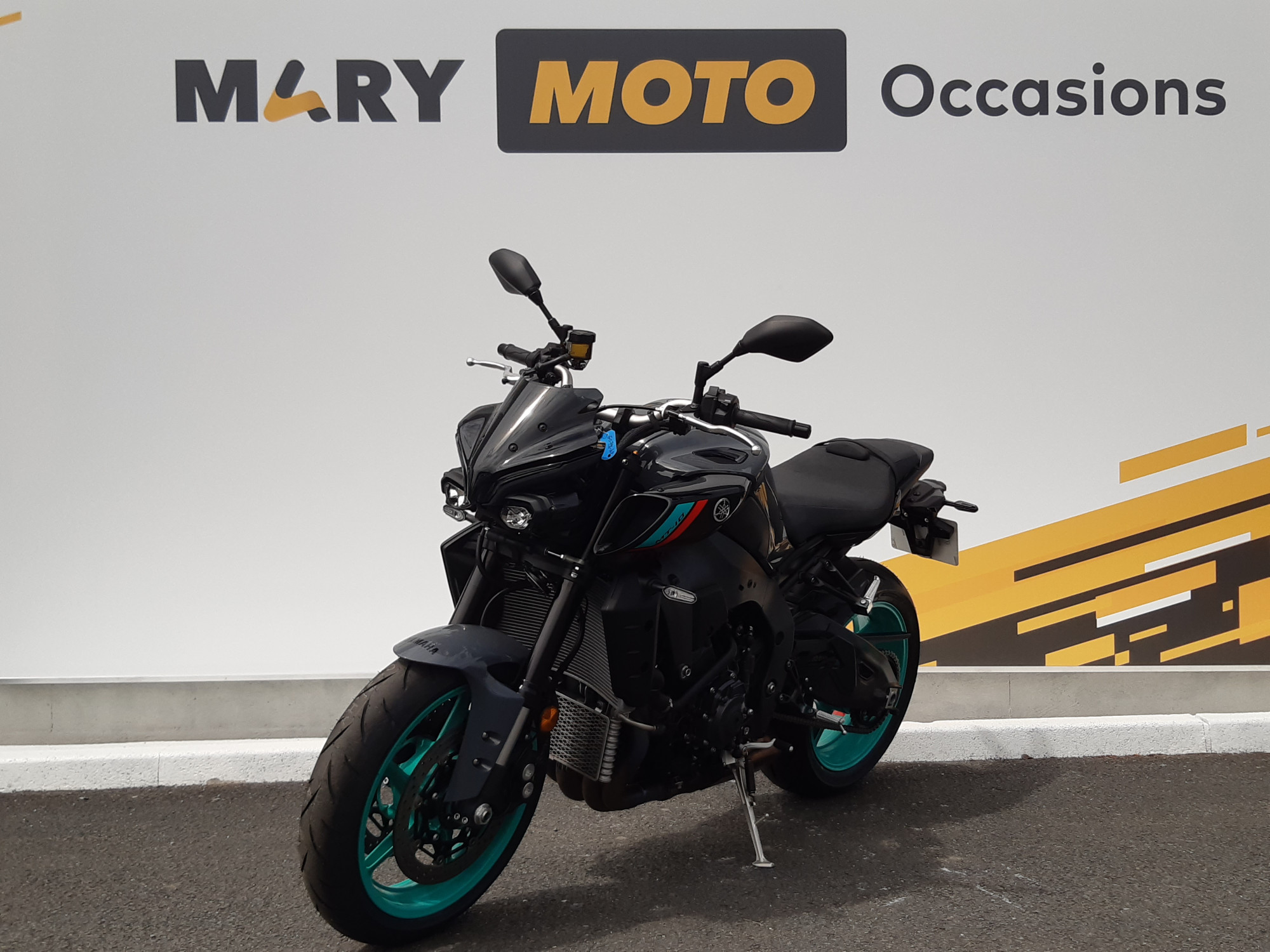 photo de YAMAHA MT-10 1000 occasion de couleur  en vente à Bieville Beuville n°2