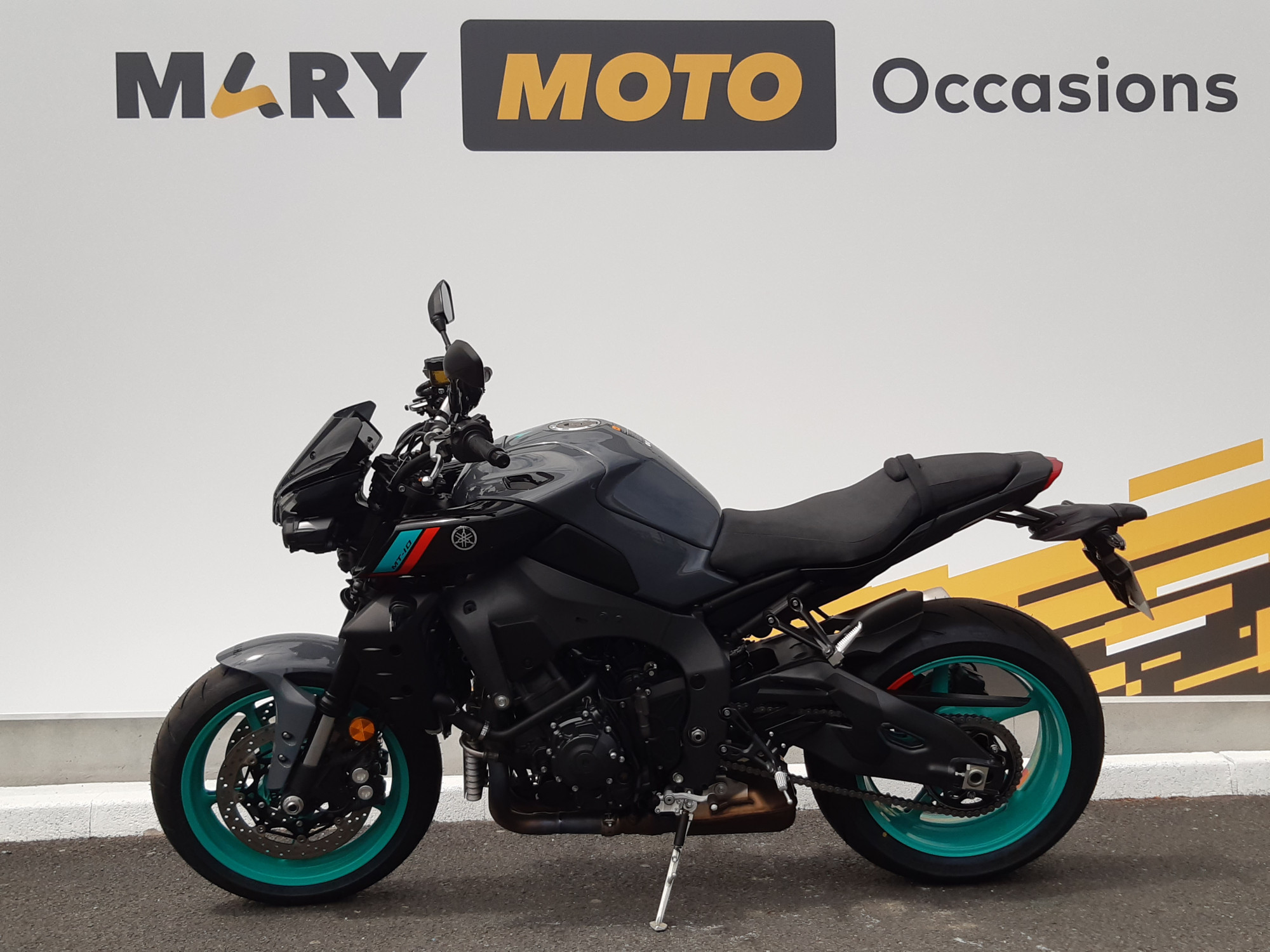 photo de YAMAHA MT-10 1000 occasion de couleur  en vente   Bieville Beuville