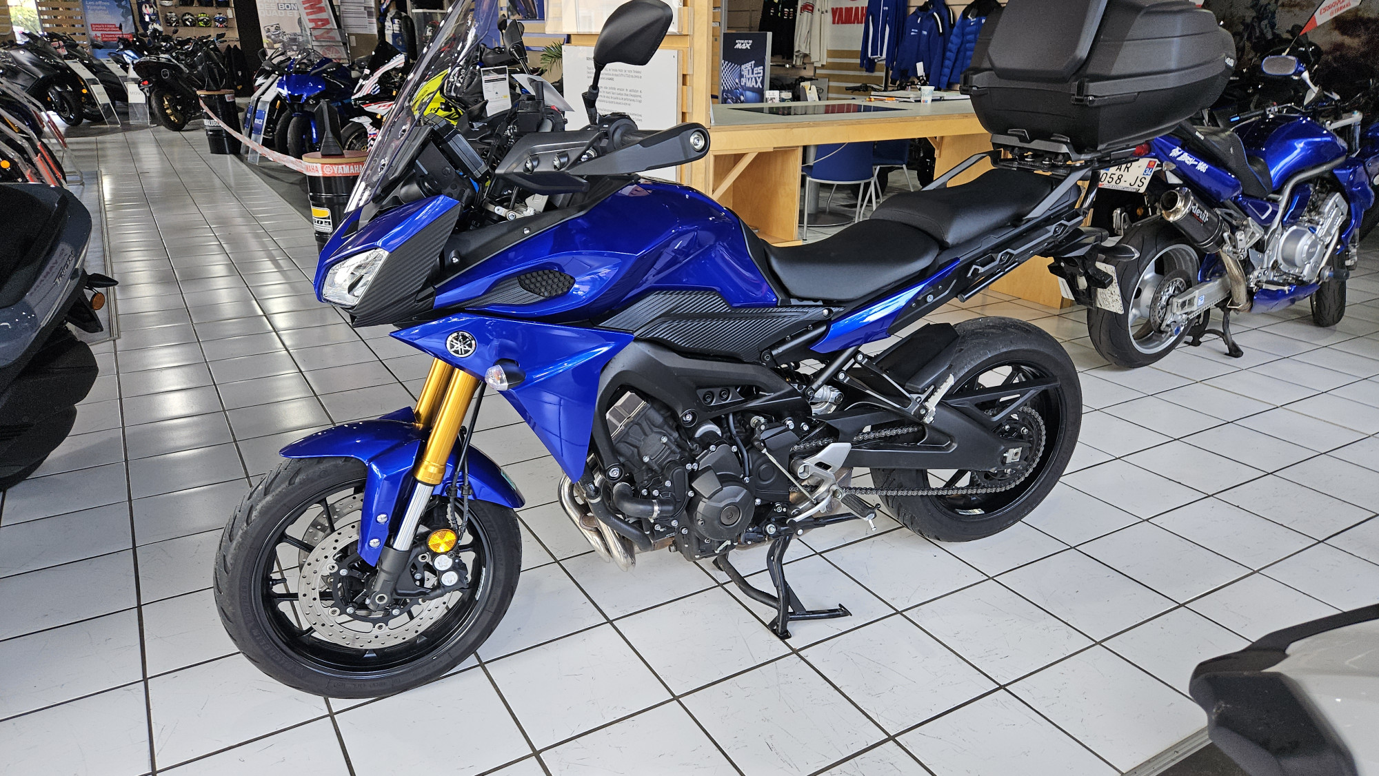 photo de YAMAHA MT-09 TRACER 847 occasion de couleur  en vente à Beziers n°3