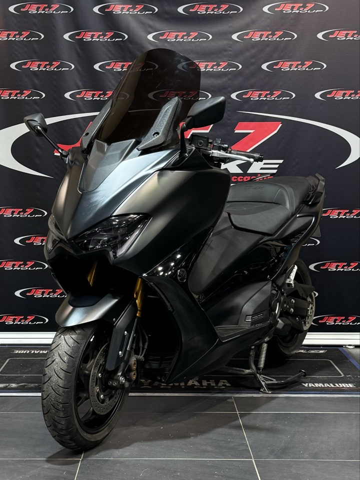 photo de YAMAHA TMAX 560 TECH MAX 560 occasion de couleur  en vente à Cannes n°3