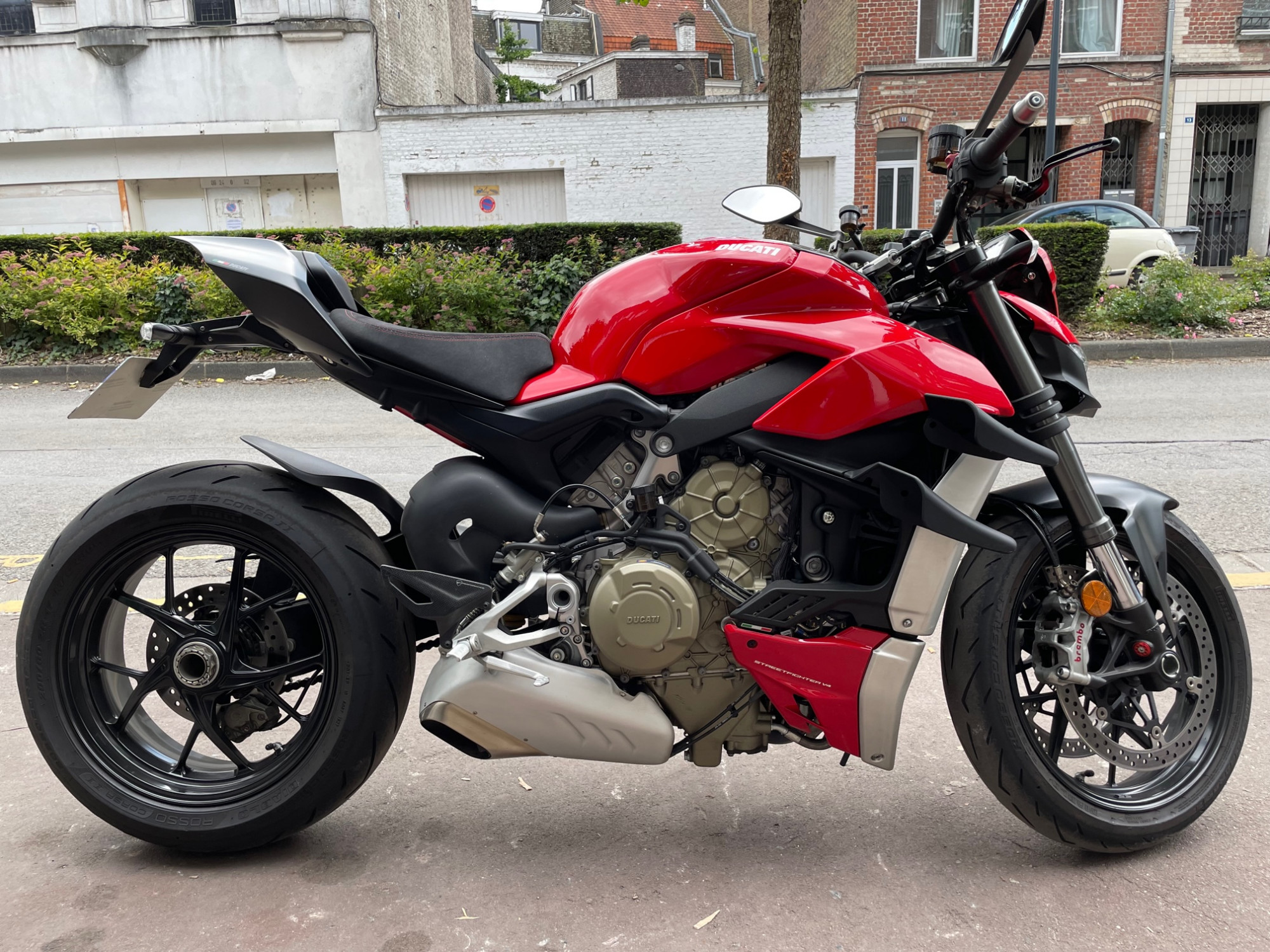 photo de DUCATI STREETFIGHTER V4 1103 occasion de couleur  en vente à Tourcoing n°2