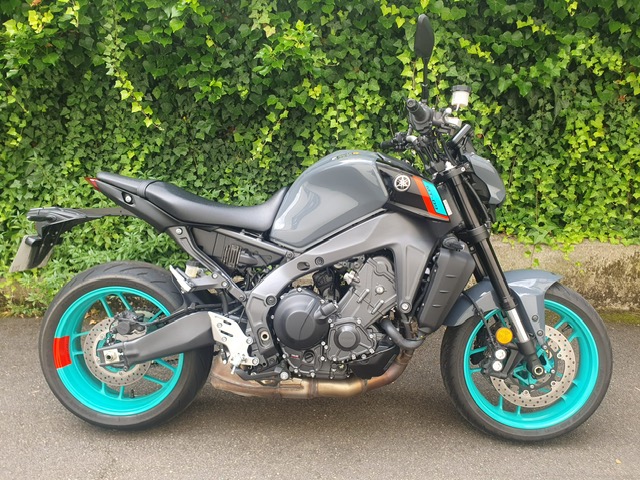 photo de YAMAHA MT-09 850 occasion de couleur  en vente à Le Chesnay n°2