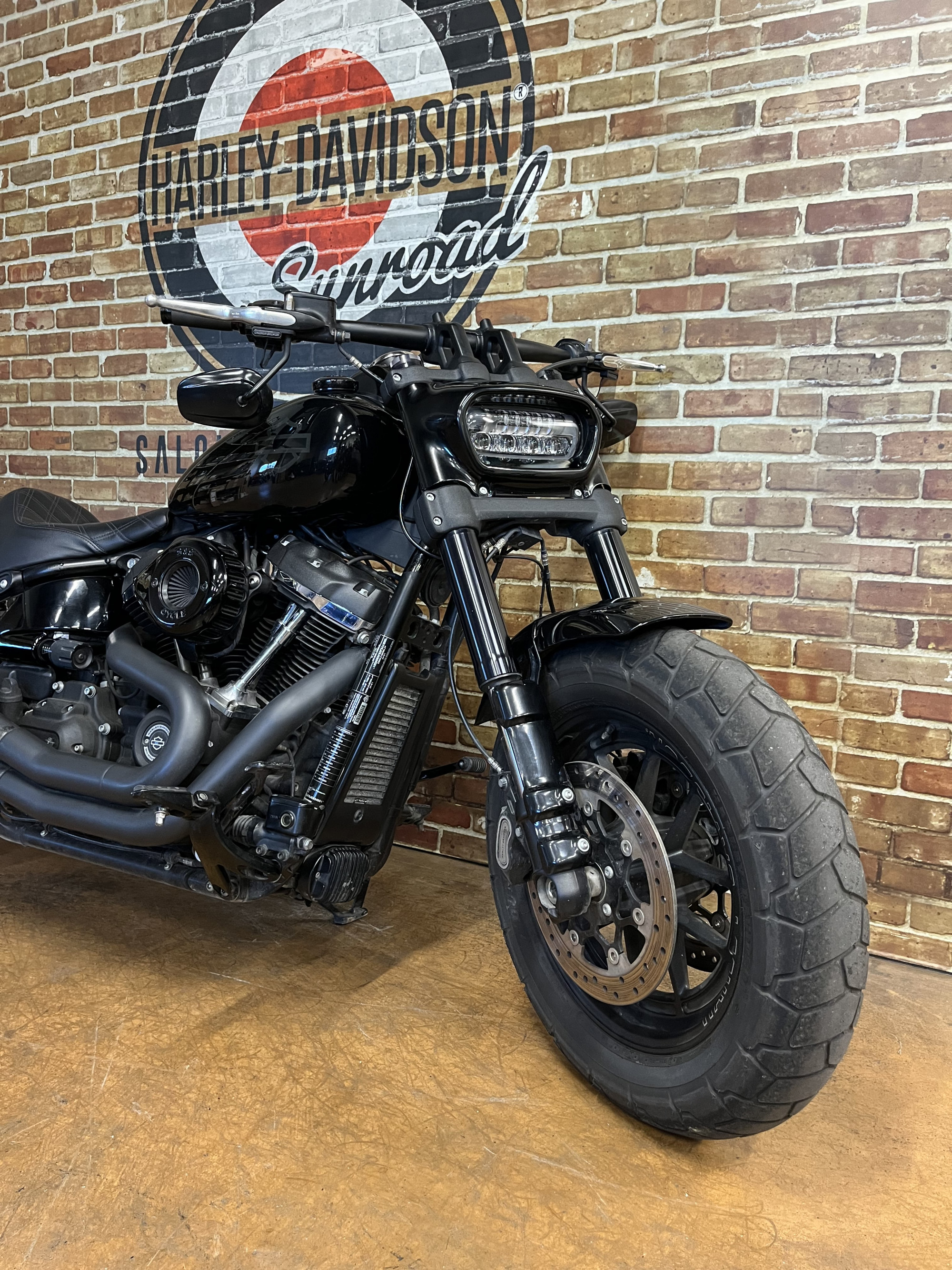 photo de HARLEY DAVIDSON SOFTAIL FAT BOB 1745 1745 occasion de couleur  en vente à Salon De Provence n°3