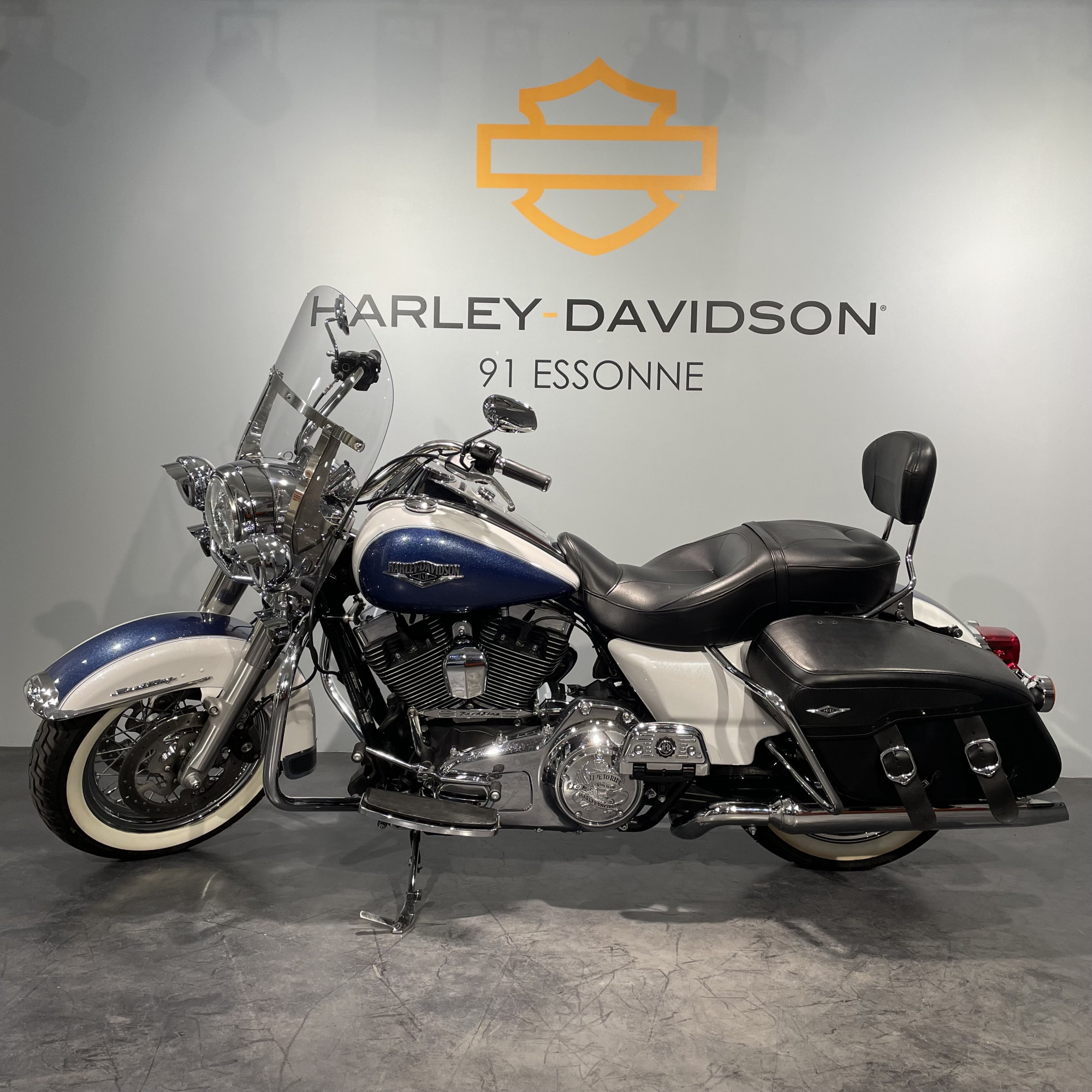 photo de HARLEY DAVIDSON TOURING ROAD KING 1690 CLASSIC 1690 occasion de couleur  en vente à Ballainvilliers n°2