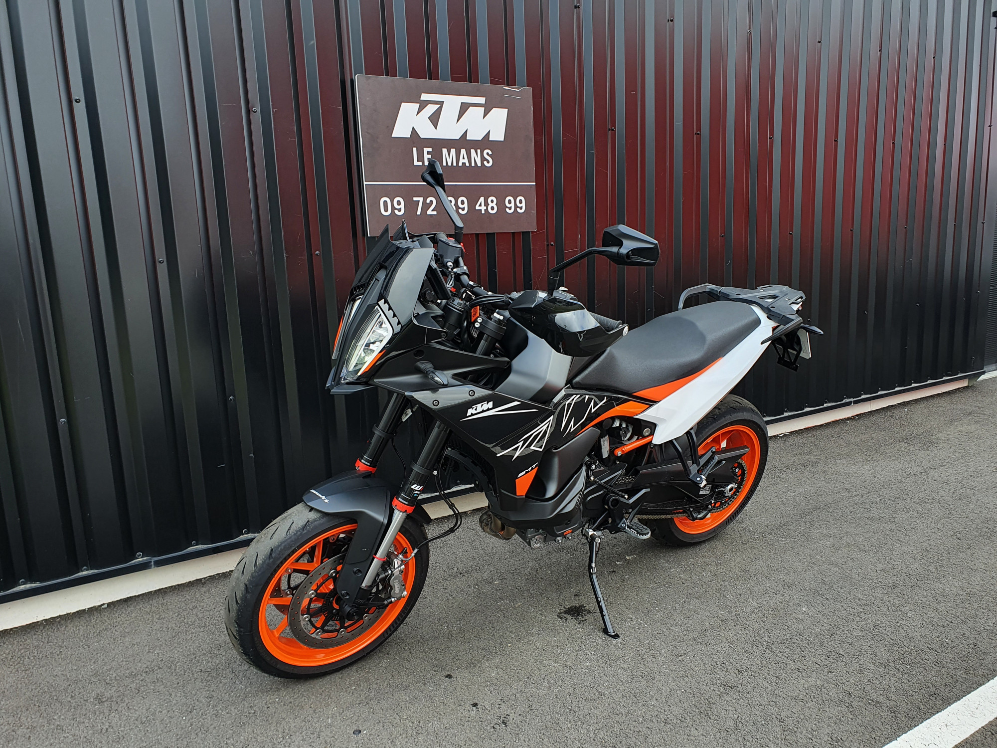 photo de KTM 890 SMT 899 occasion de couleur  en vente à Ruaudin n°1