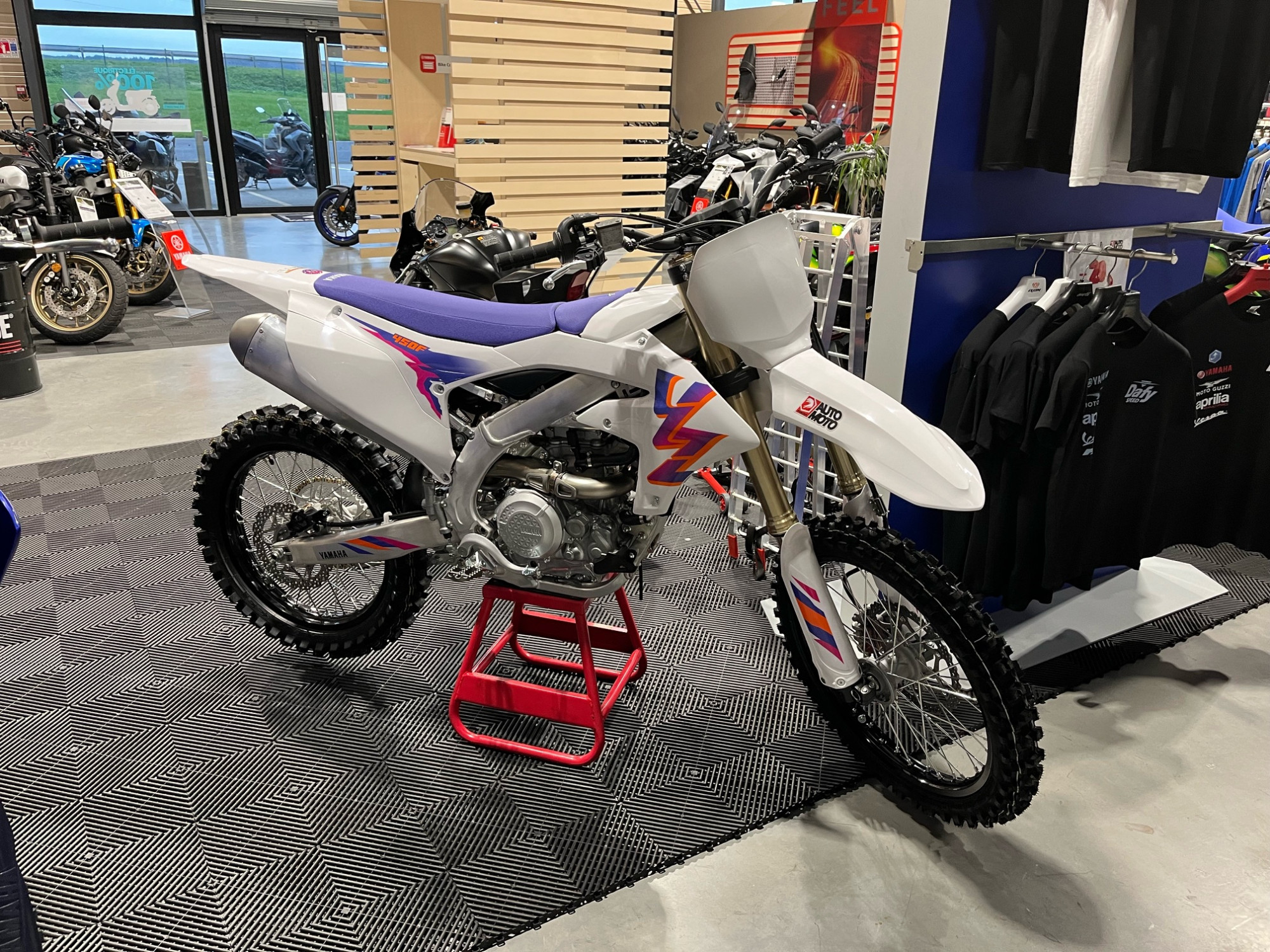 photo de YAMAHA YZ450F 450 occasion de couleur  en vente à St Thuriau n°3