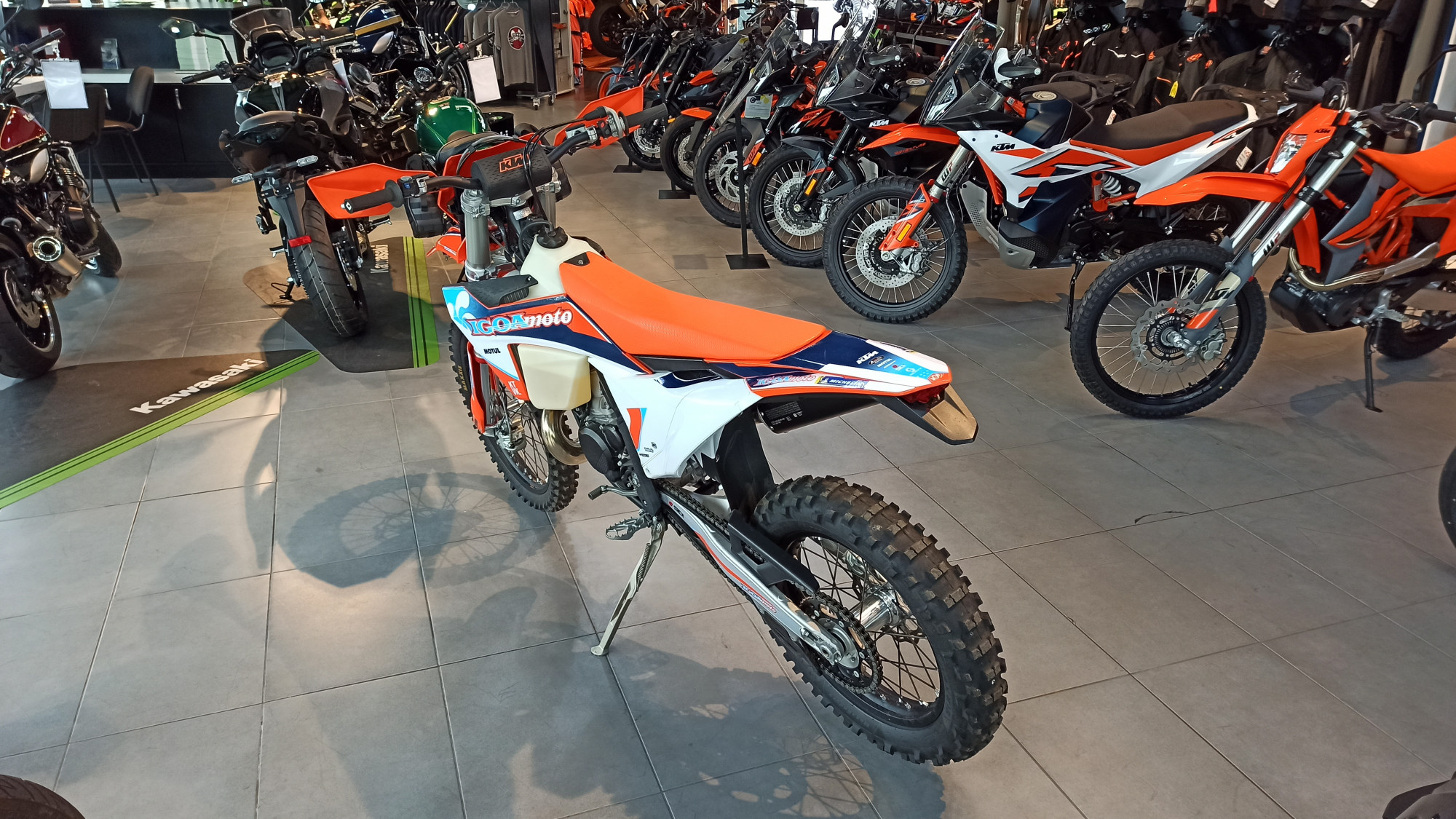 photo de KTM EXC (ENDURO) 250 occasion de couleur  en vente à Anglet n°3