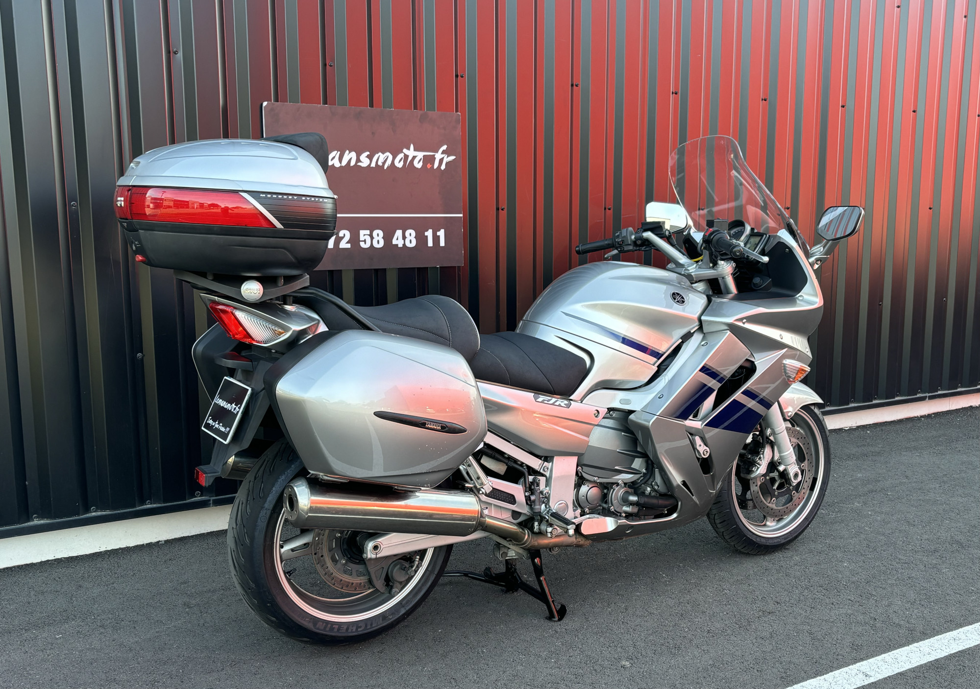 photo de YAMAHA FJR 1300 occasion de couleur  en vente   Ruaudin