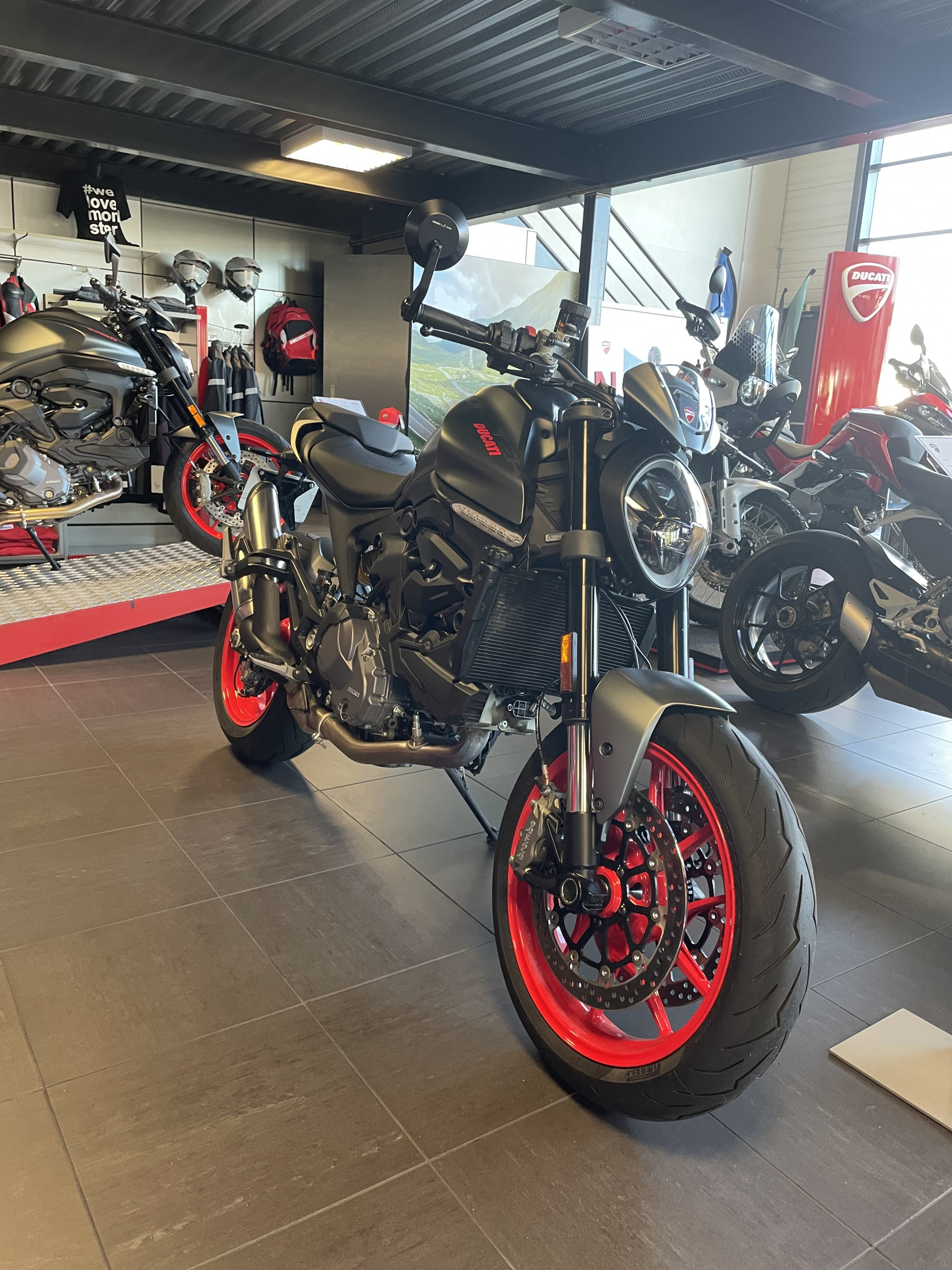 photo de DUCATI MONSTER PLUS 937 937 occasion de couleur  en vente à Dury n°3