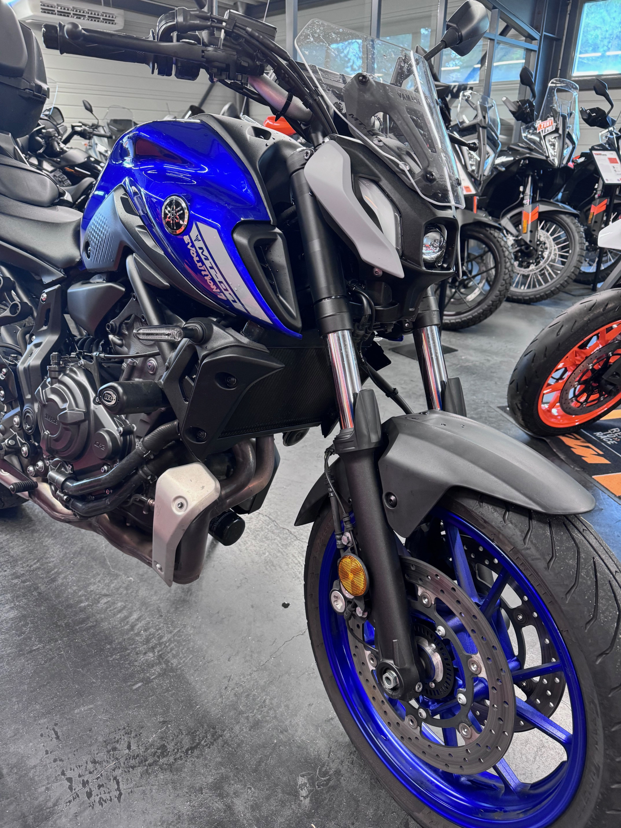 photo de YAMAHA MT-07 689 occasion de couleur  en vente à Feytiat n°2