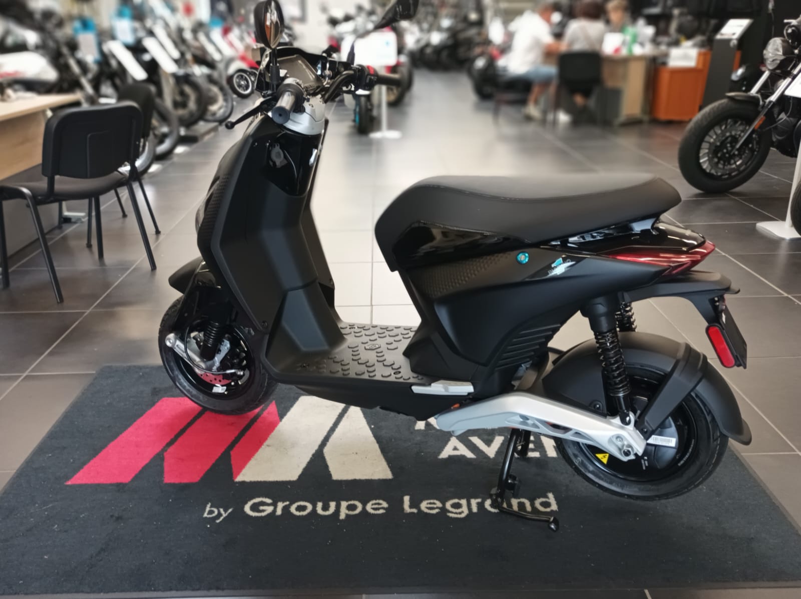 photo de PIAGGIO 1 ACTIVE 125 occasion de couleur  en vente à Le Mans n°3