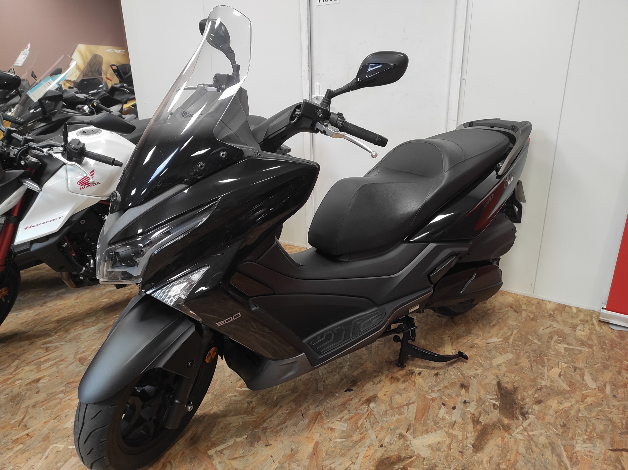 photo de KYMCO X-TOWN 300 300 occasion de couleur  en vente   Tregueux