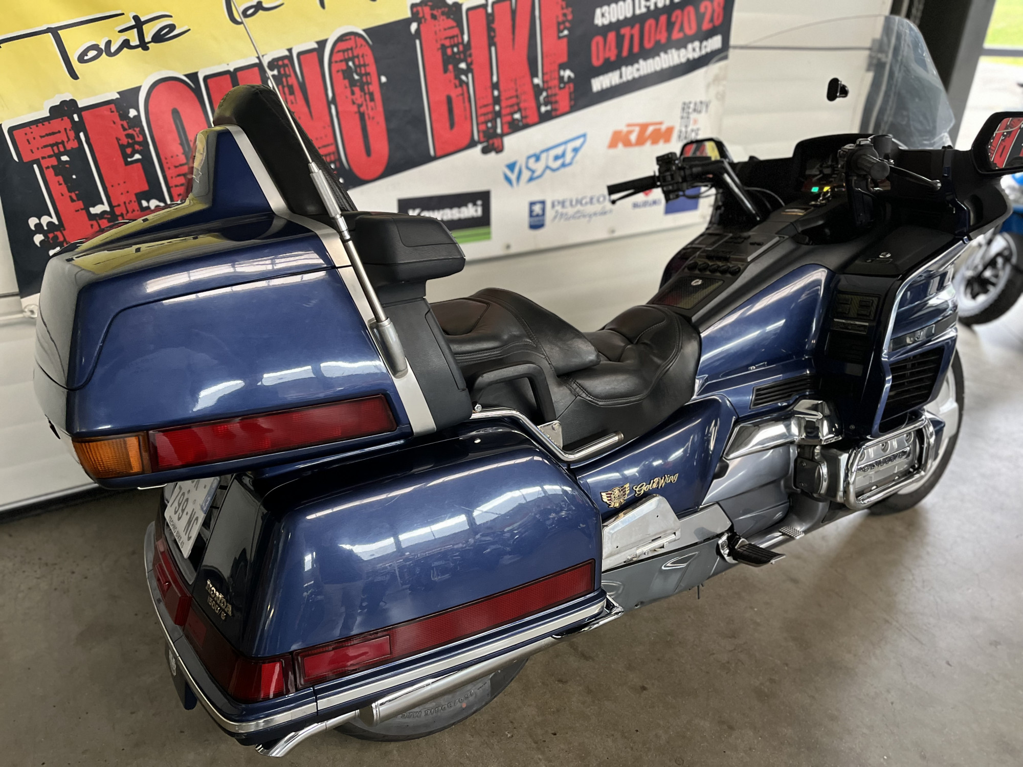 photo de HONDA GOLDWING 1500 1500 occasion de couleur  en vente   St Germain Laprade