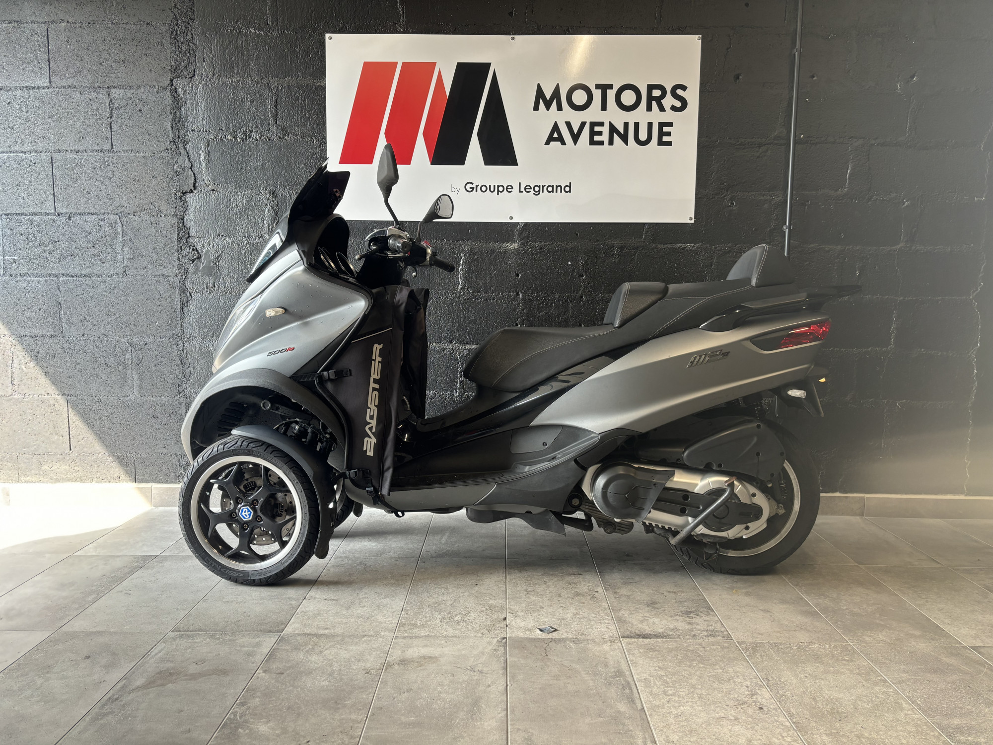 photo de PIAGGIO MP3 500 LT ABS 500 occasion de couleur  en vente à Tours n°1