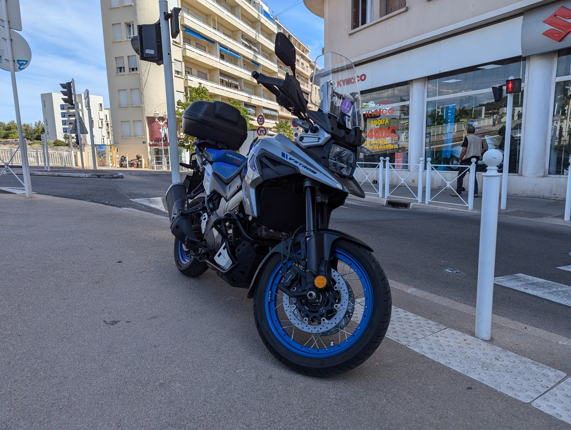 photo de SUZUKI DL 1000 V-STROM XT 1000 occasion de couleur  en vente à Toulon n°3