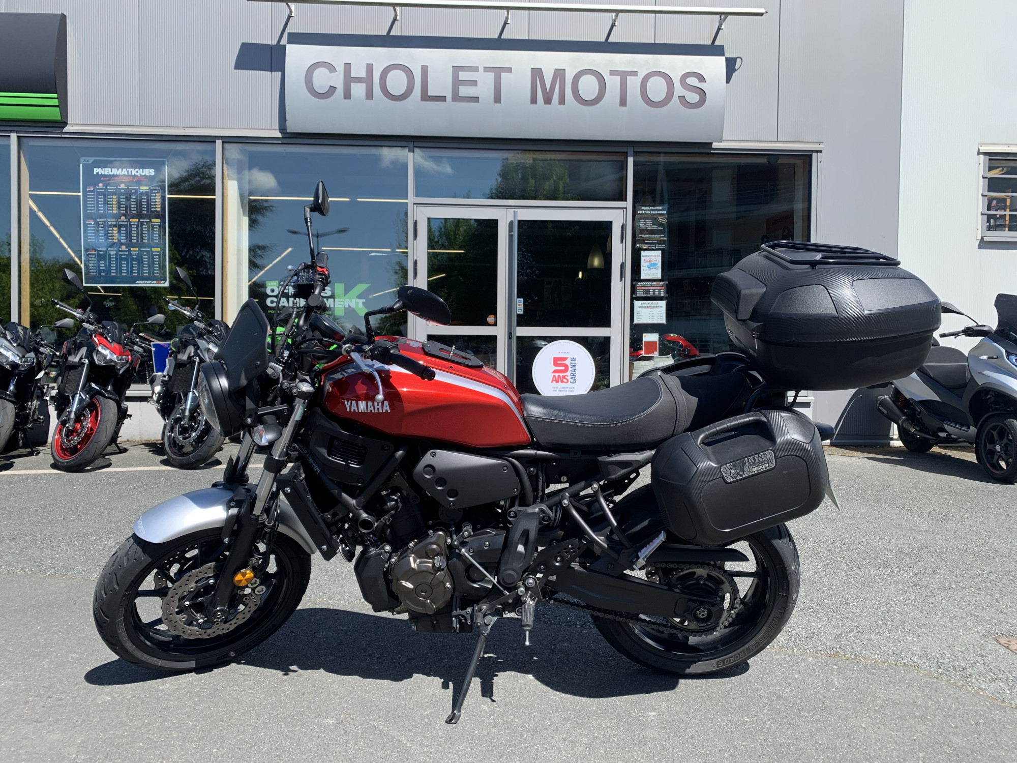 photo de YAMAHA XSR 700 700 occasion de couleur  en vente à Cholet n°2