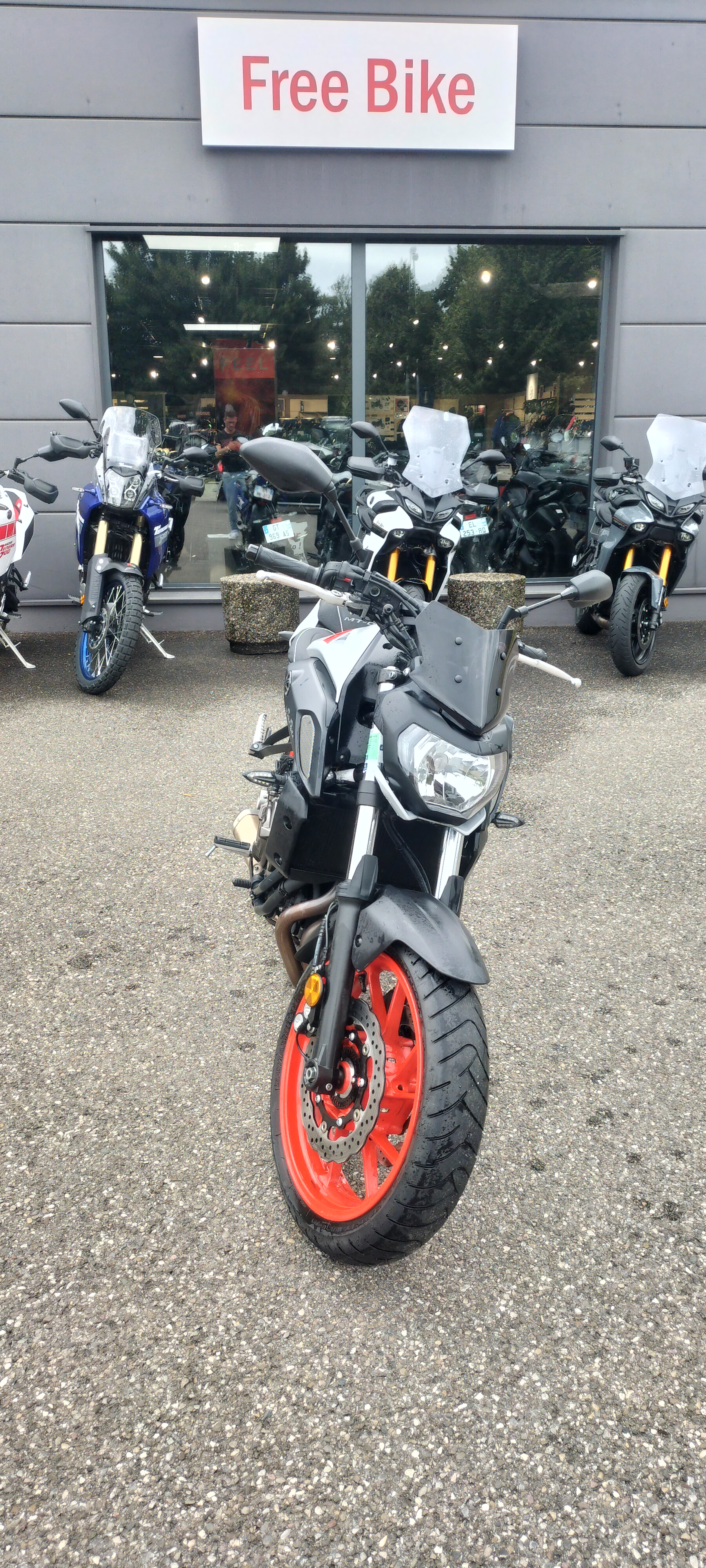 photo de YAMAHA MT-07 (47.5CV) 695 occasion de couleur  en vente à Mulhouse n°3