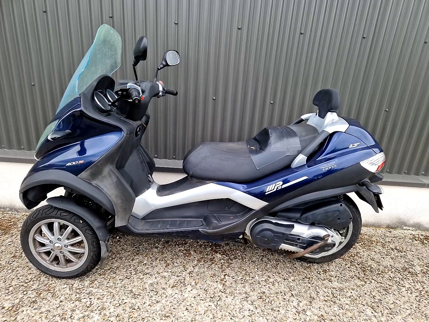 photo de PIAGGIO MP3 400 occasion de couleur  en vente à St Maximin n°3