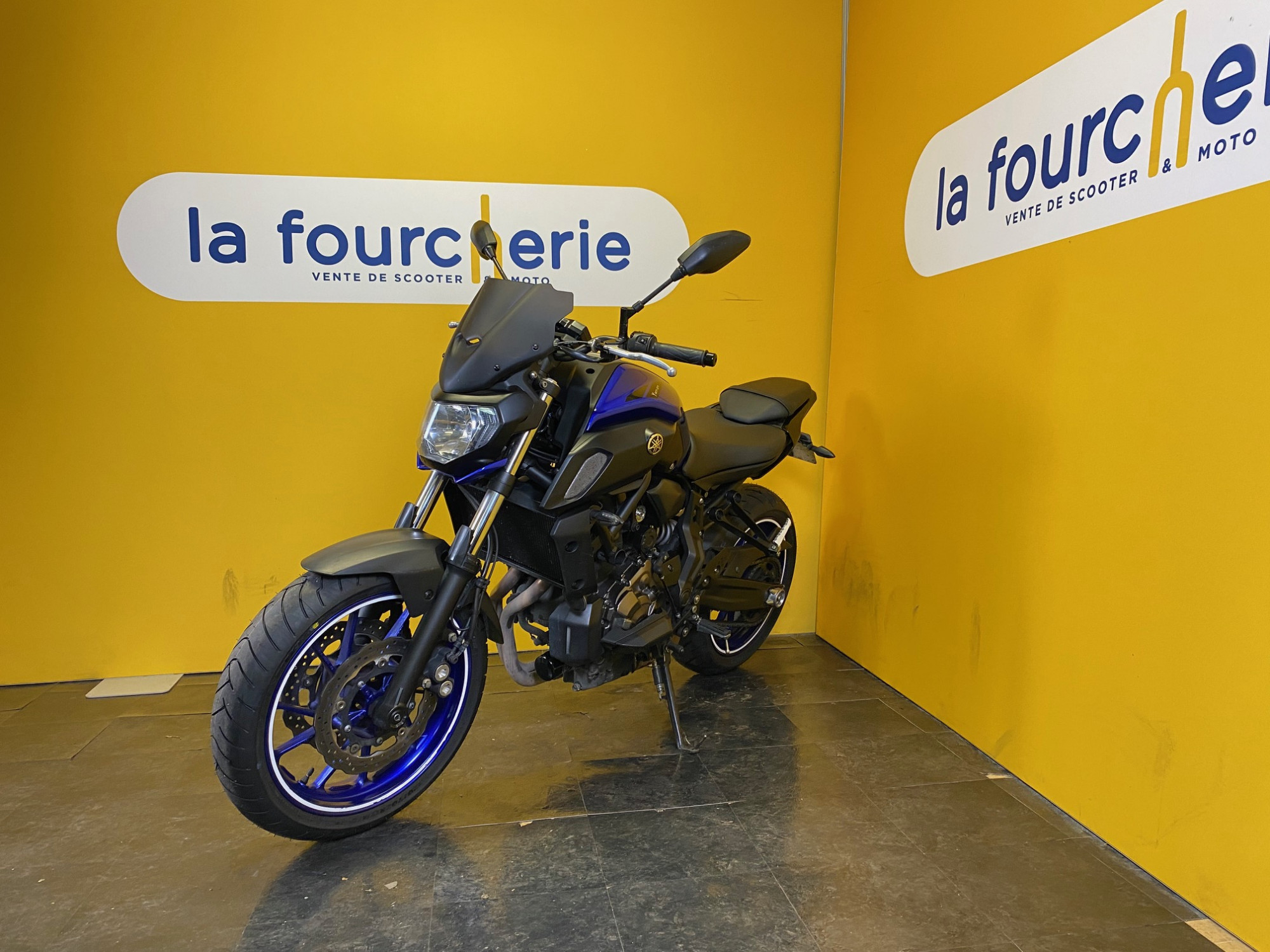 photo de YAMAHA MT-07 (47.5CV) 695 occasion de couleur  en vente à Paris 15 n°1