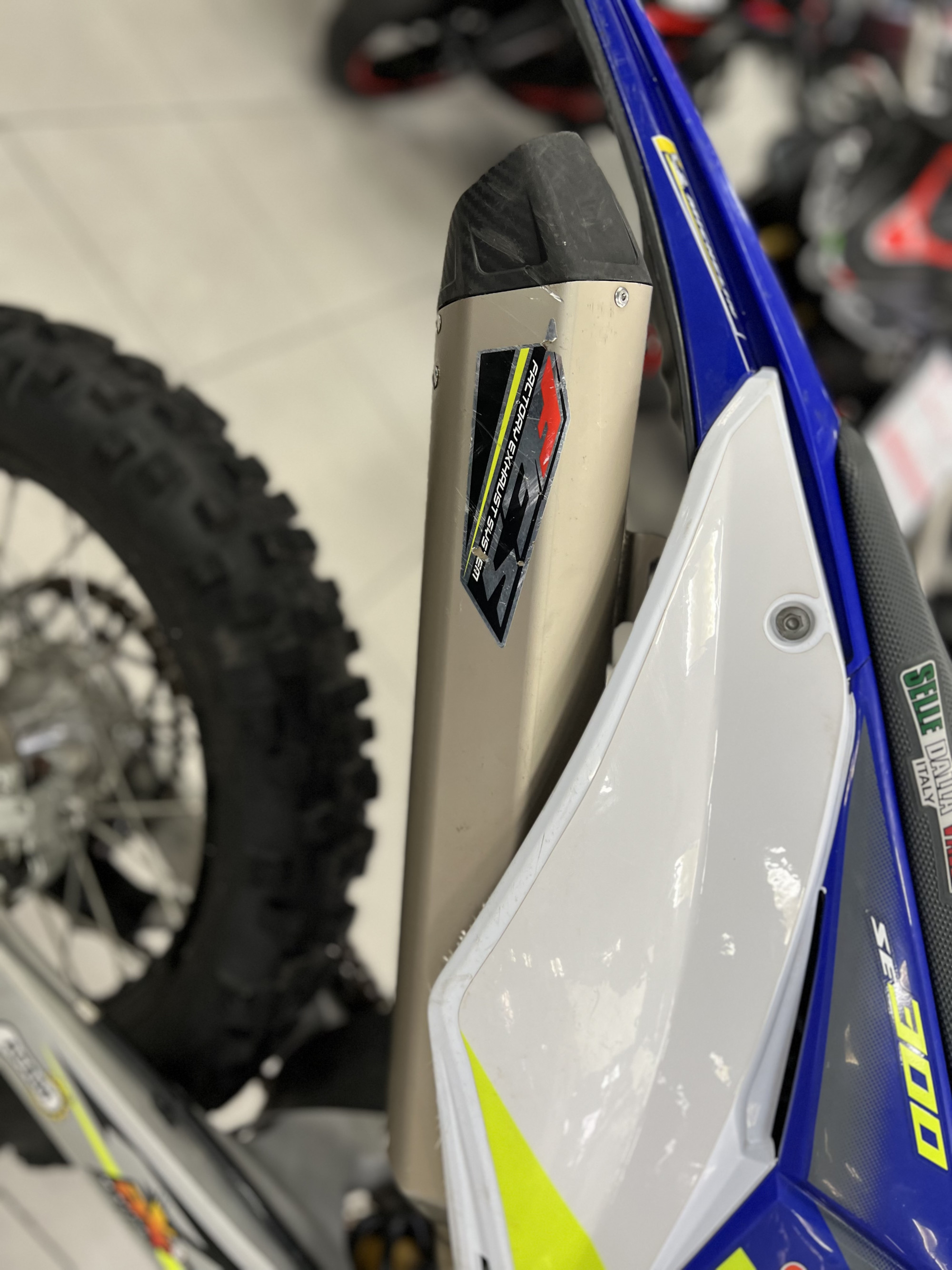 photo de SHERCO SE 300 FACTORY 300 occasion de couleur  en vente à Libourne n°1