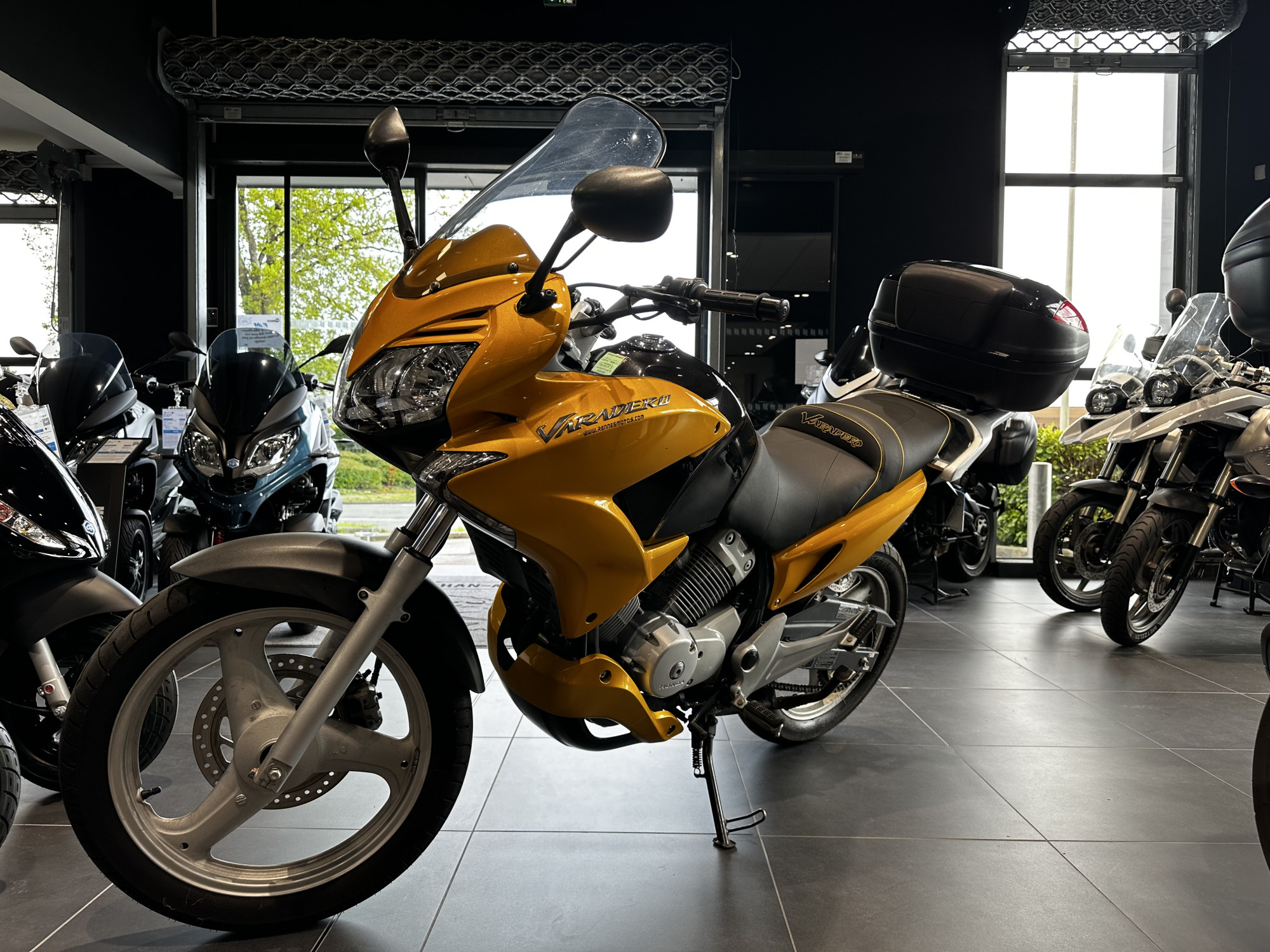Annonce moto Honda VARADERO 125