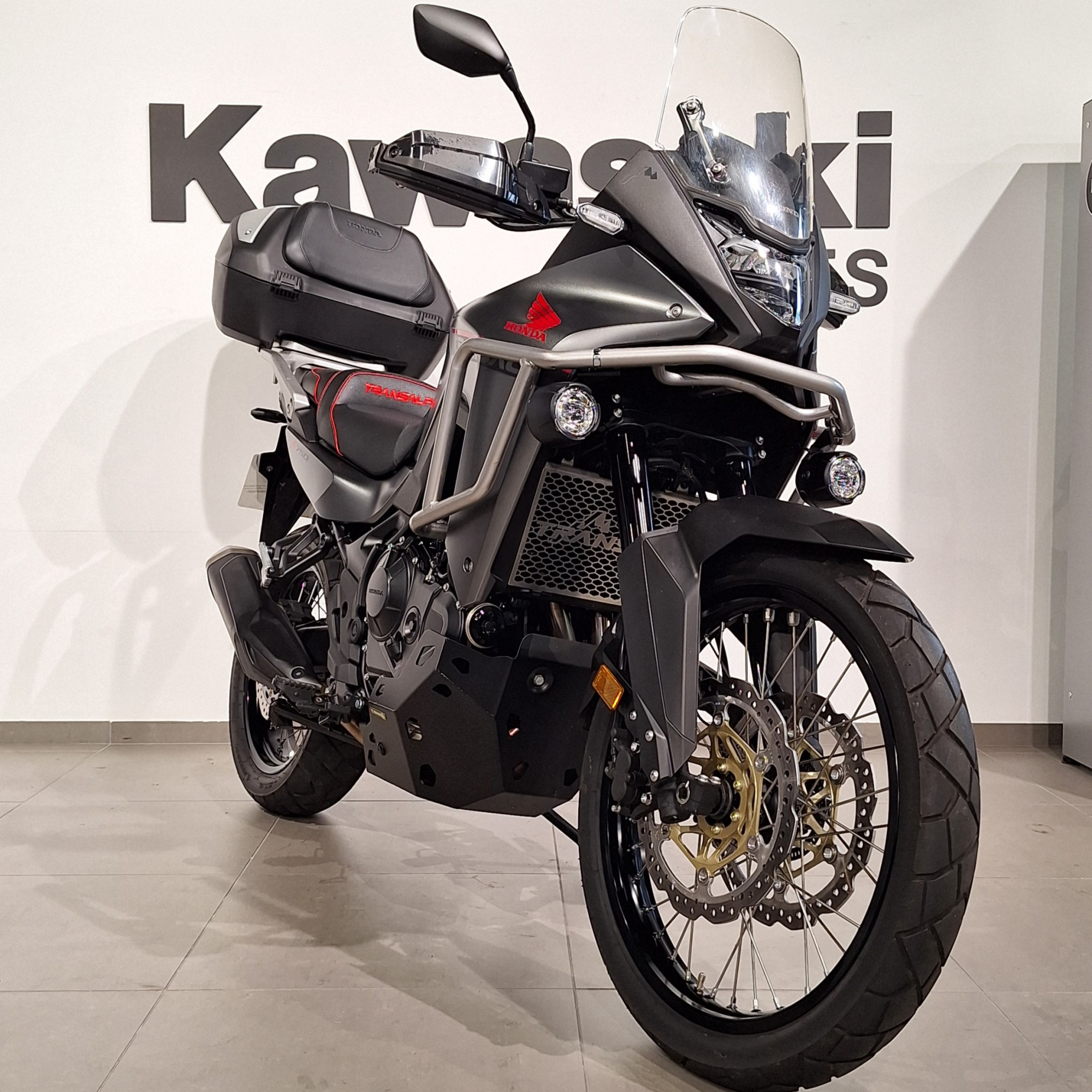 photo de HONDA TRANSALP 700 ABS 700 occasion de couleur  en vente   Orvault