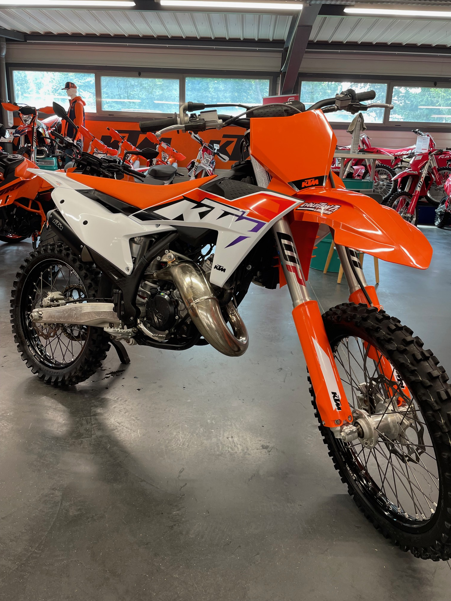 photo de KTM 125 SX 125 occasion de couleur  en vente à Feytiat n°2