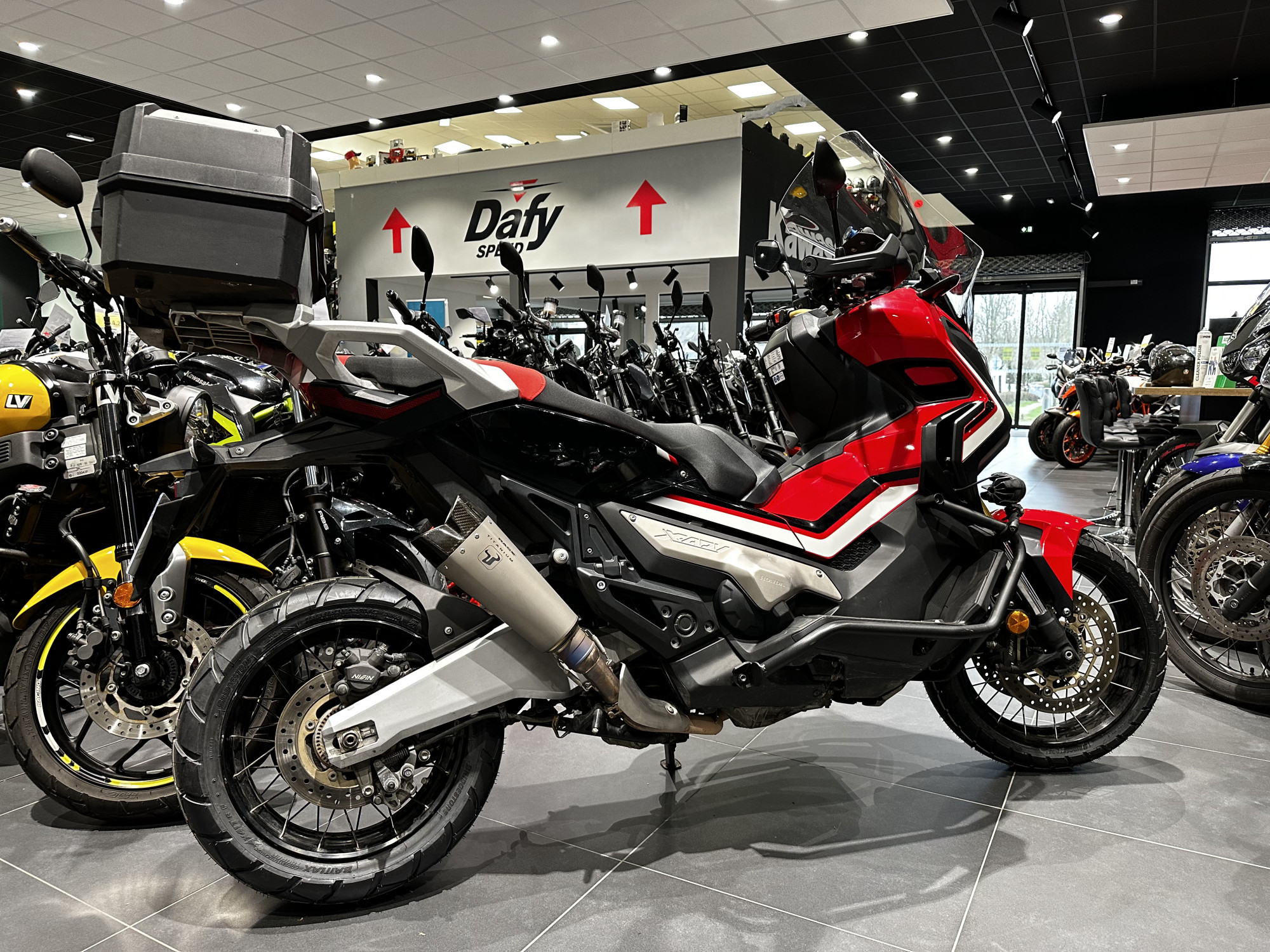 photo de HONDA X-ADV 750 occasion de couleur  en vente à Ploeren n°2