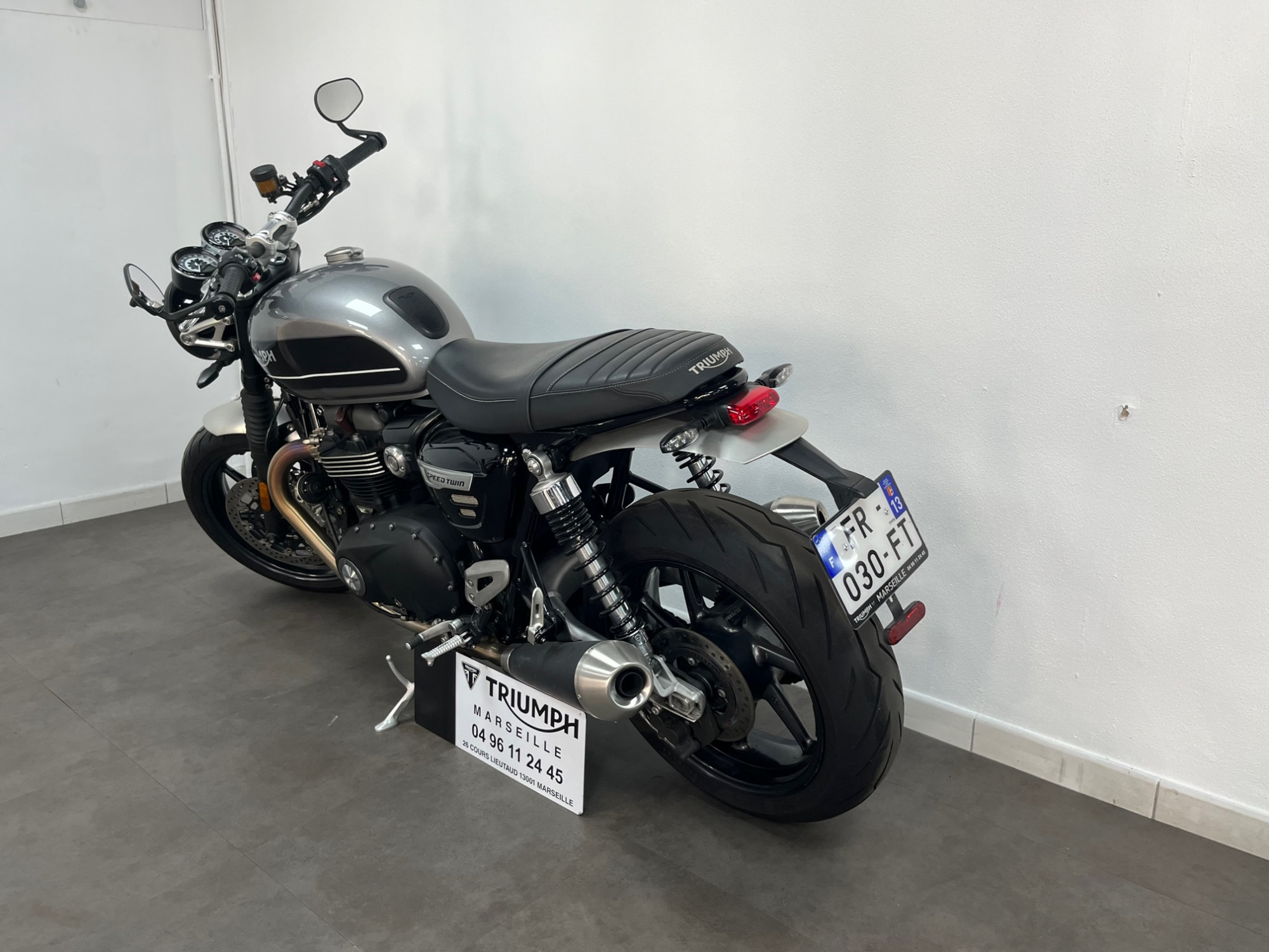 photo de TRIUMPH SPEED TWIN 1200 1200 occasion de couleur  en vente   Marseille 01