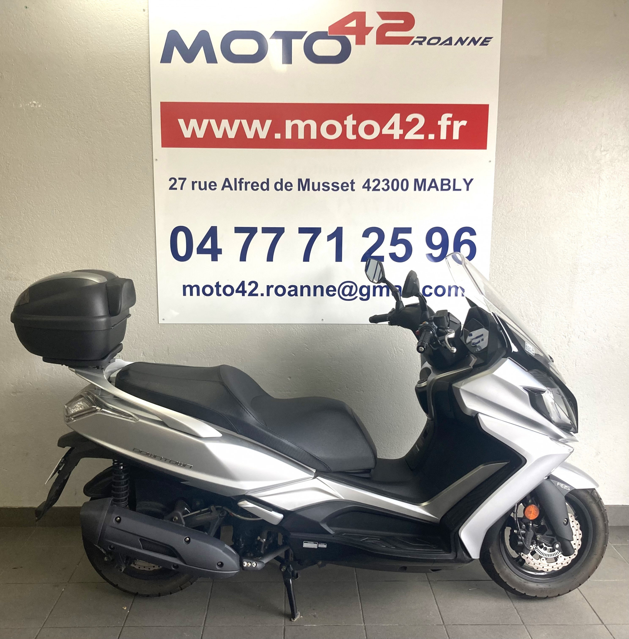 photo de KYMCO DOWNTOWN 125 125 occasion de couleur  en vente à Mably n°3