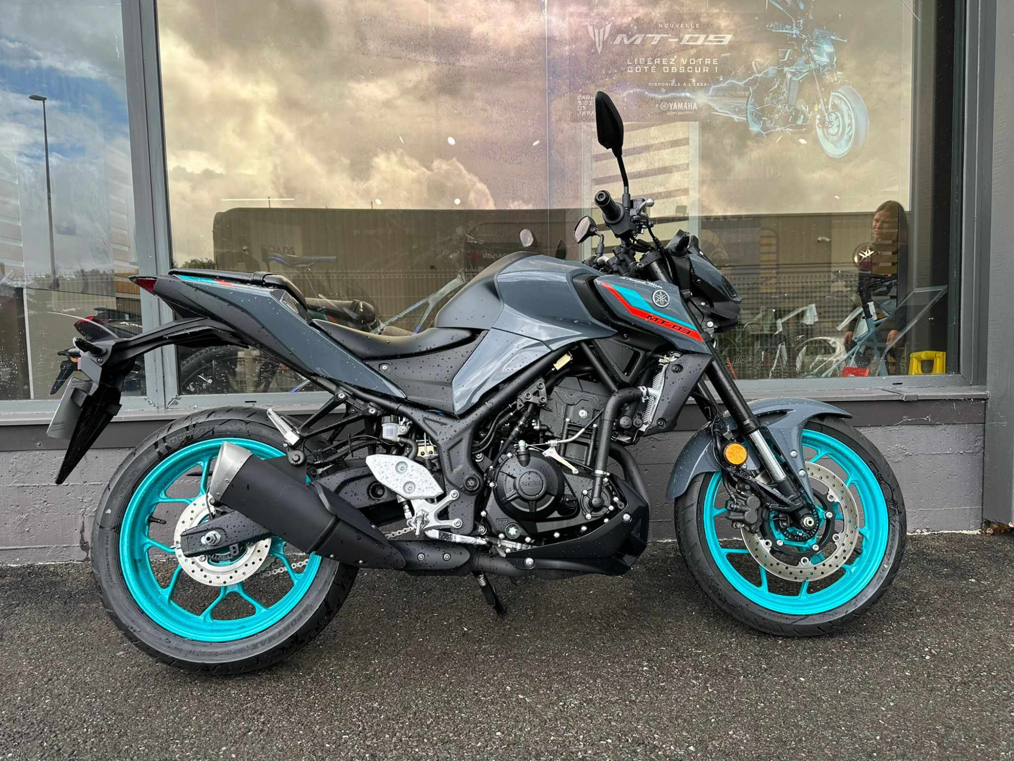 photo de YAMAHA MT 321 occasion de couleur  en vente à Ville La Grand n°2