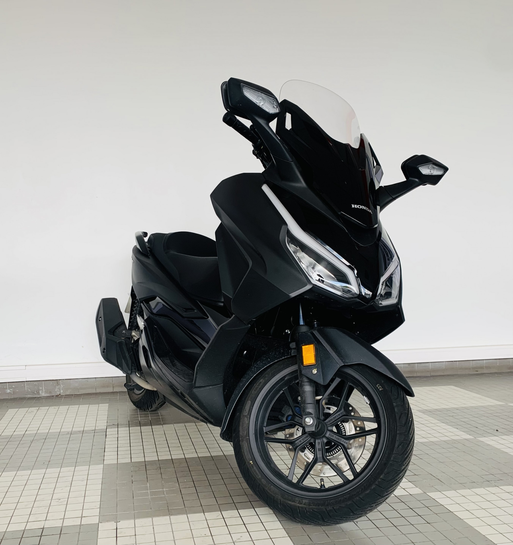 photo de HONDA NSS FORZA  125AD 125 occasion de couleur  en vente à Melun n°2