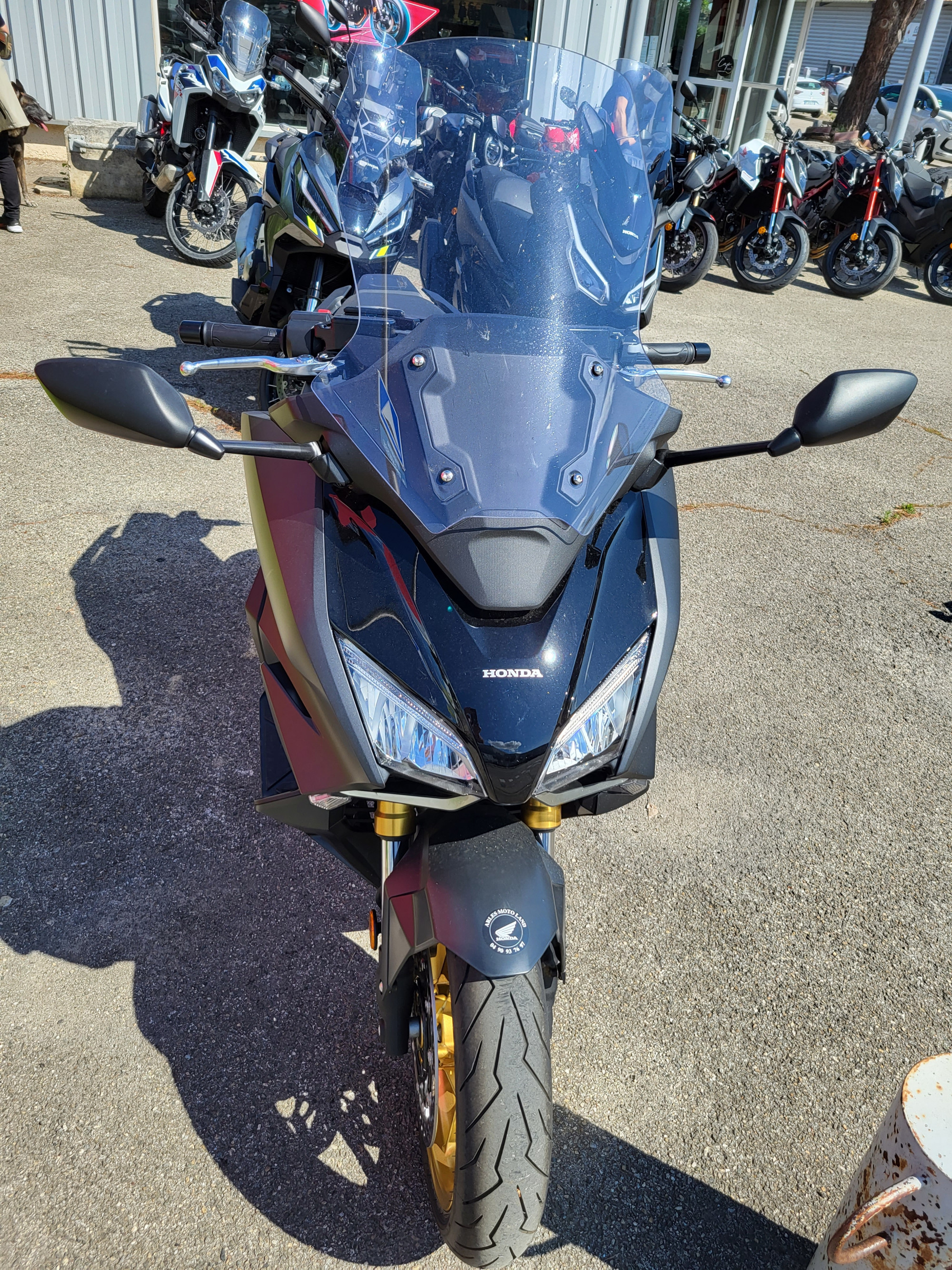 photo de HONDA NSS FORZA 750 750 occasion de couleur  en vente à Arles n°2