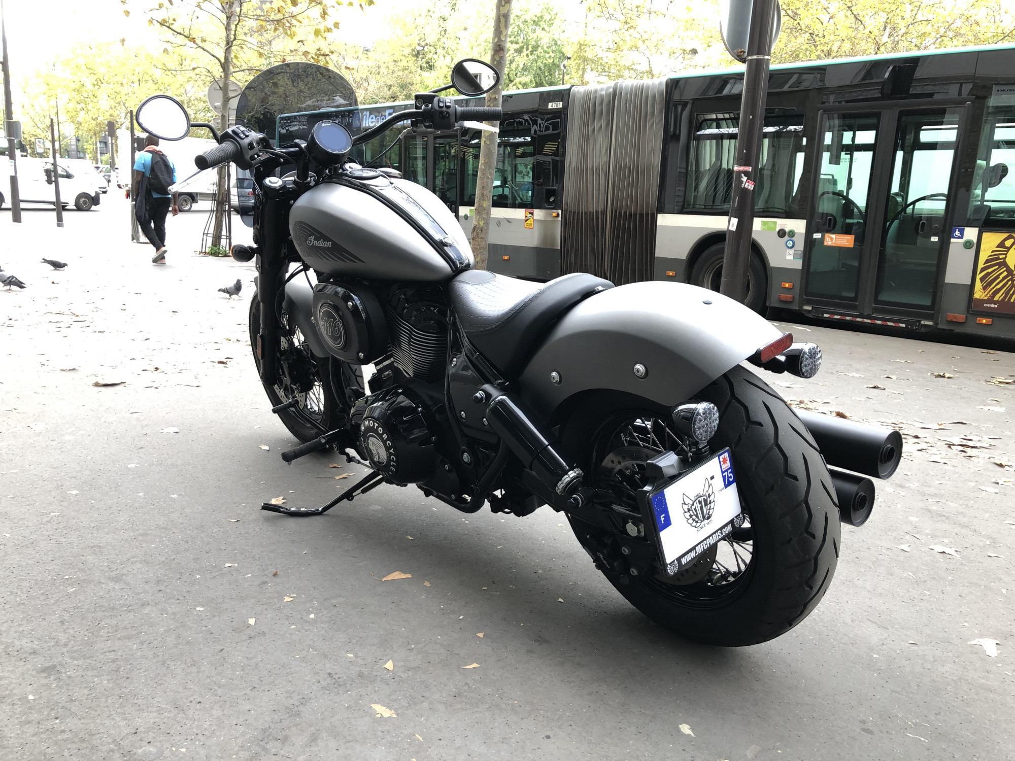 photo de INDIAN CHIEF 1900 BOBBER DARK HORSE 1900 occasion de couleur  en vente   Paris 17