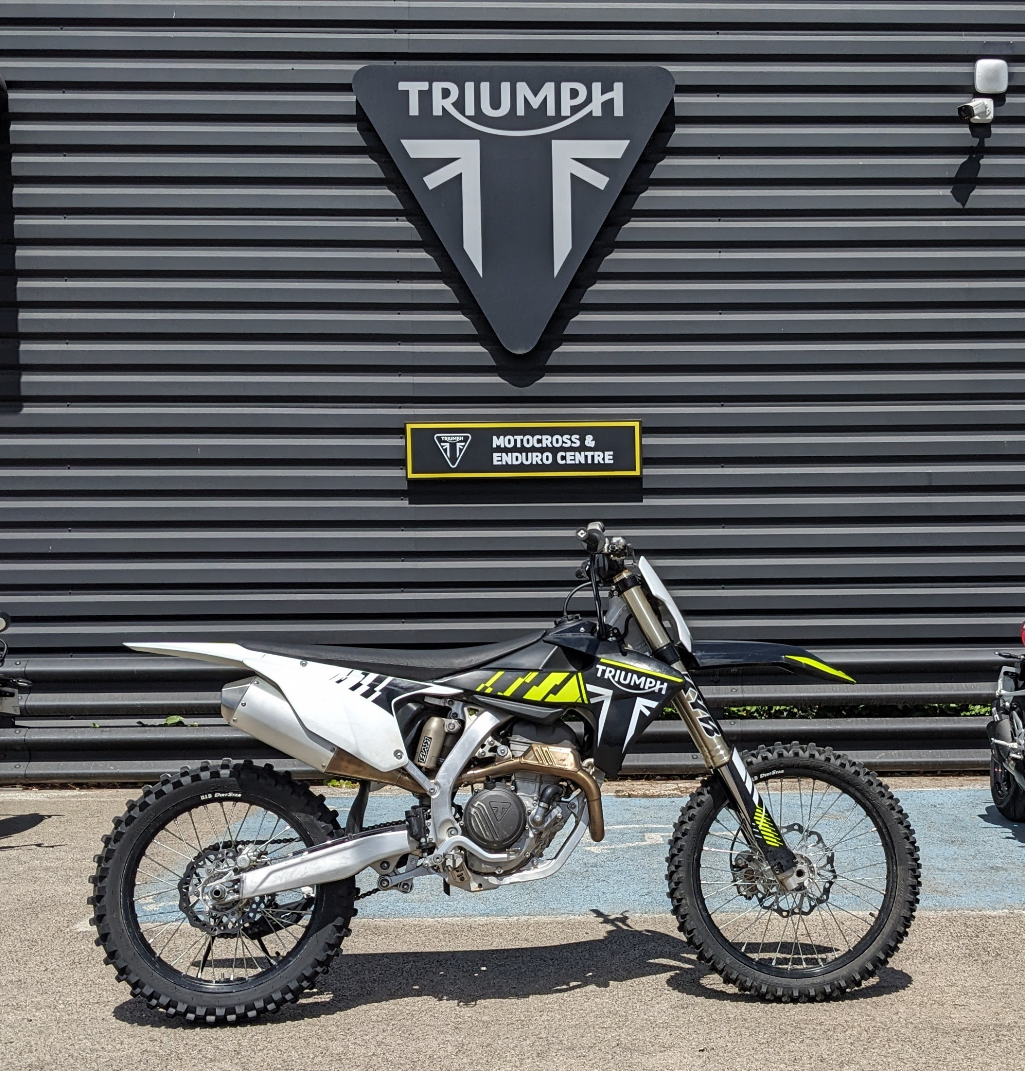 photo de TRIUMPH TF 250-X 250 occasion de couleur  en vente à Nimes n°2