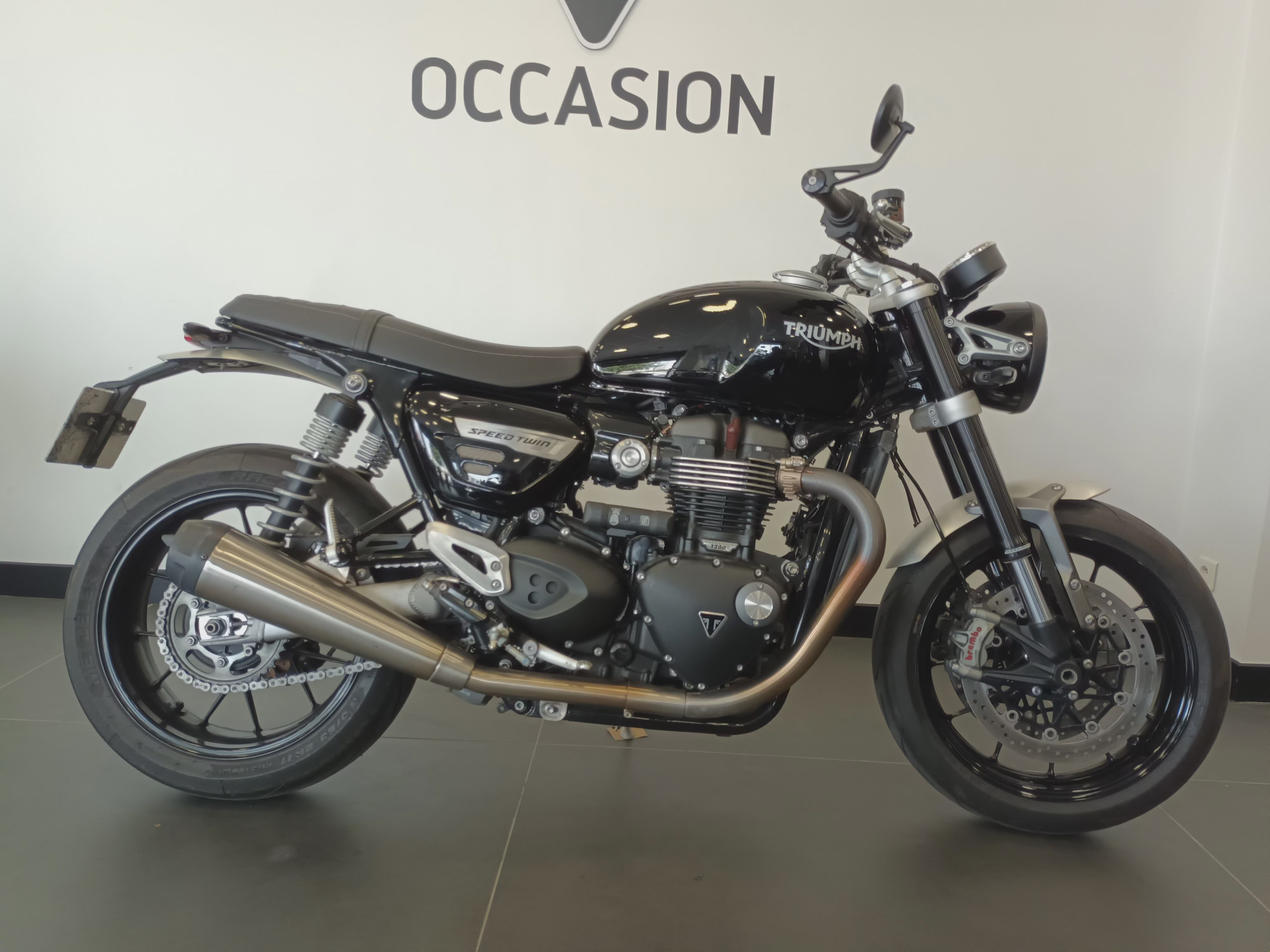 photo de TRIUMPH SPEED TWIN 1200 1200 occasion de couleur  en vente   Le Kremlin Bicetre