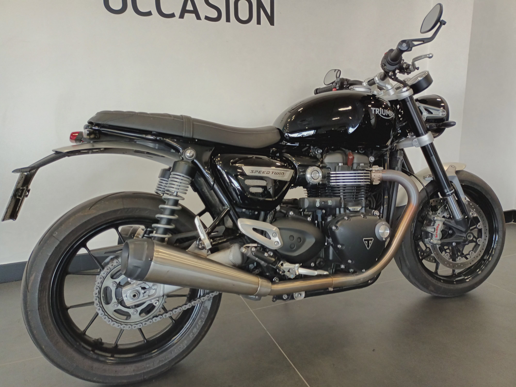 photo de TRIUMPH SPEED TWIN 1200 1200 occasion de couleur  en vente à Le Kremlin Bicetre n°2