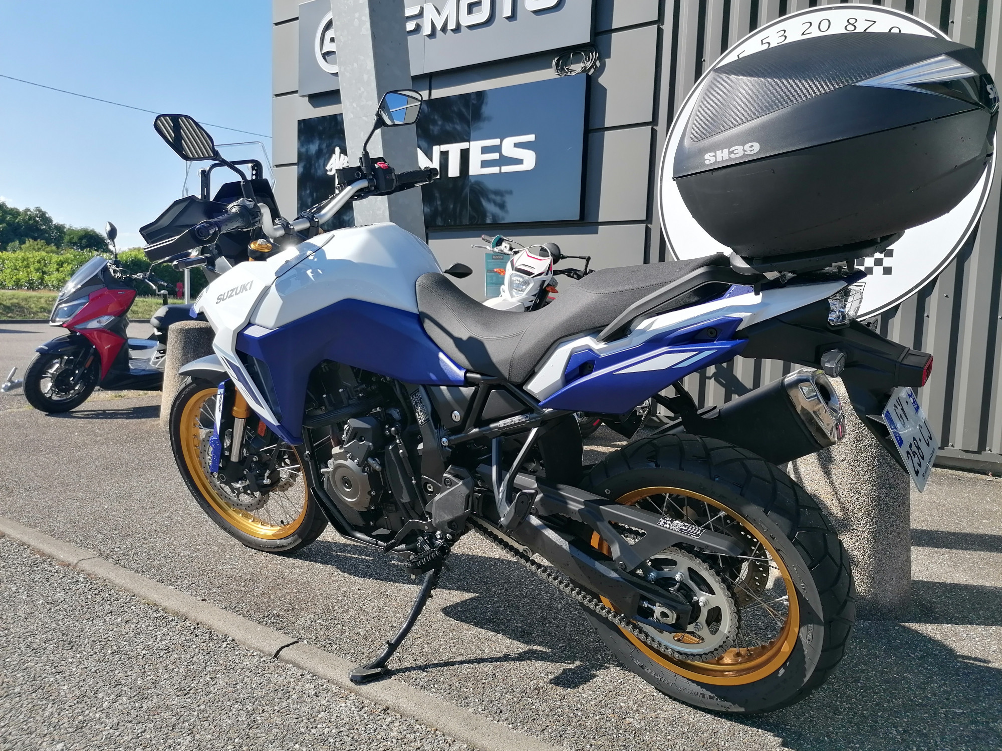 photo de SUZUKI V-STROM DL 800 DE 800 occasion de couleur  en vente à Marmande n°2