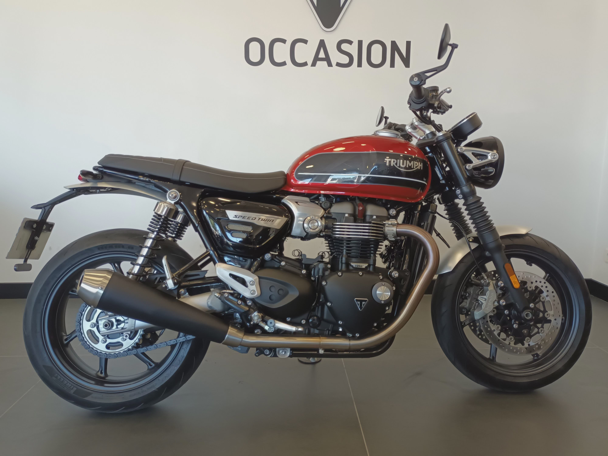 photo de TRIUMPH SPEED TWIN 1200 1200 occasion de couleur  en vente   Le Kremlin Bicetre