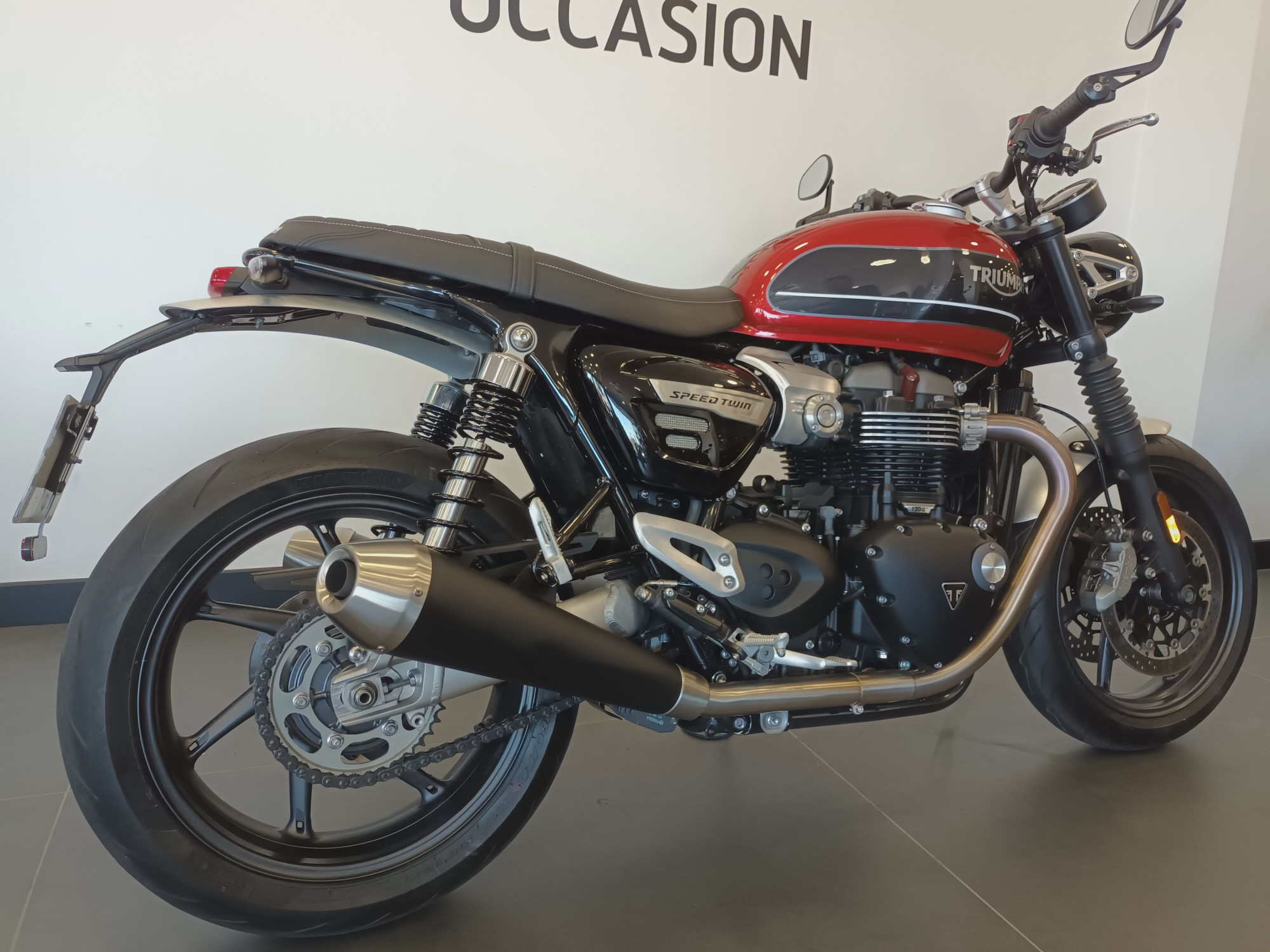 photo de TRIUMPH SPEED TWIN 1200 1200 occasion de couleur  en vente à Le Kremlin Bicetre n°2