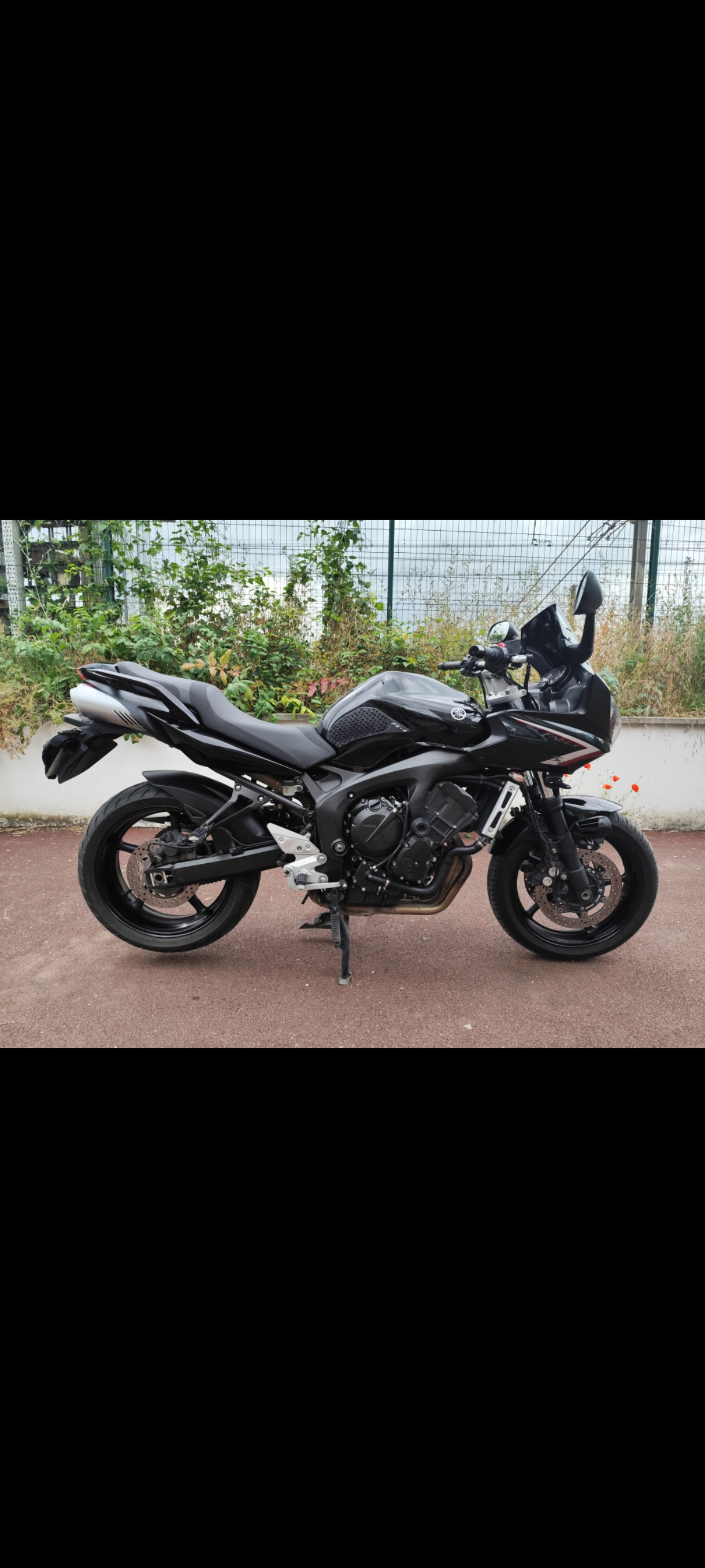 photo de YAMAHA FZ6 600 FAZER 600 occasion de couleur  en vente à Pantin n°3