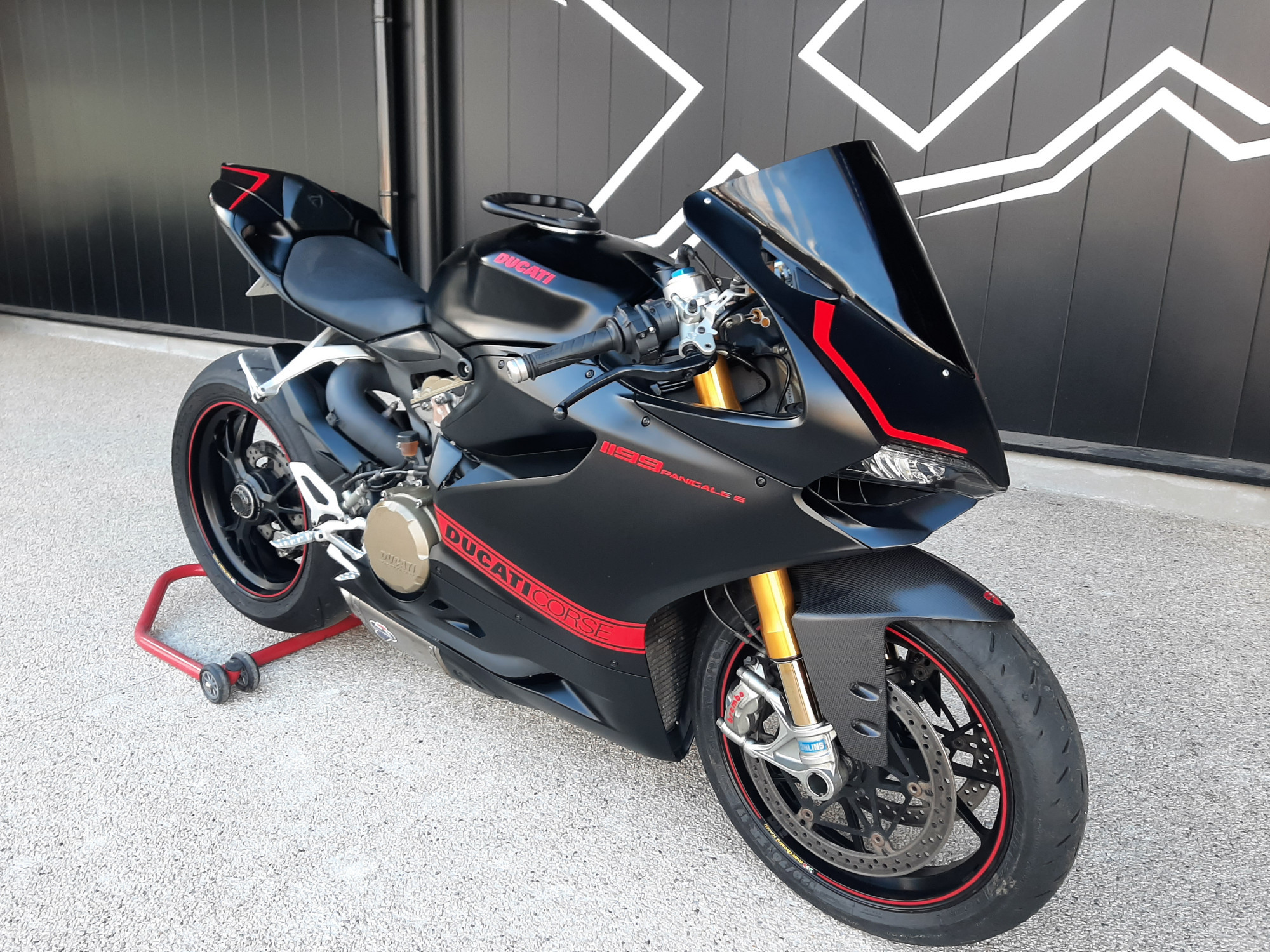 photo de DUCATI PANIGALE 1199 S 1199 occasion de couleur  en vente à Aubenas n°3