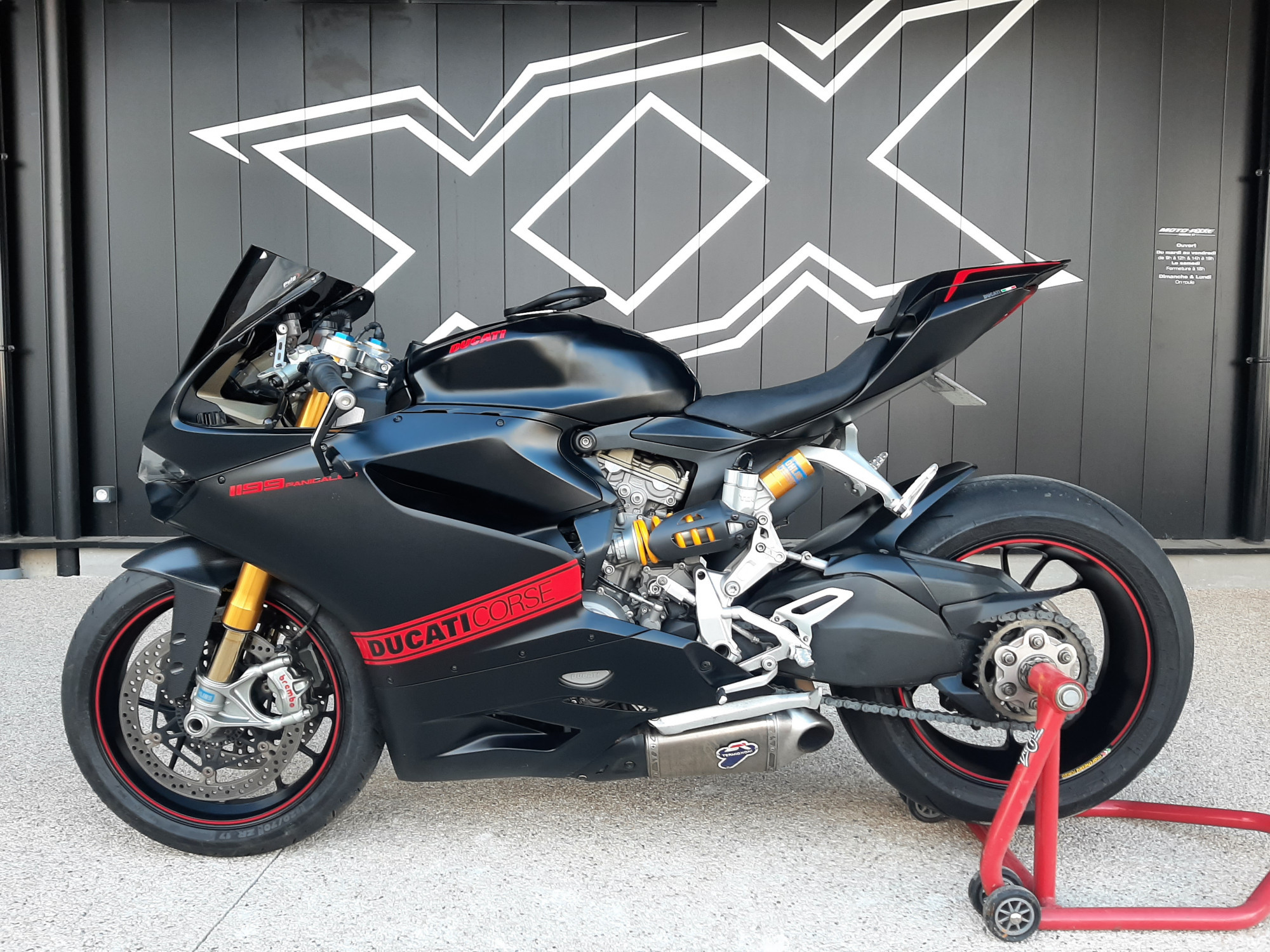 photo de DUCATI PANIGALE 1199 S 1199 occasion de couleur  en vente   Aubenas