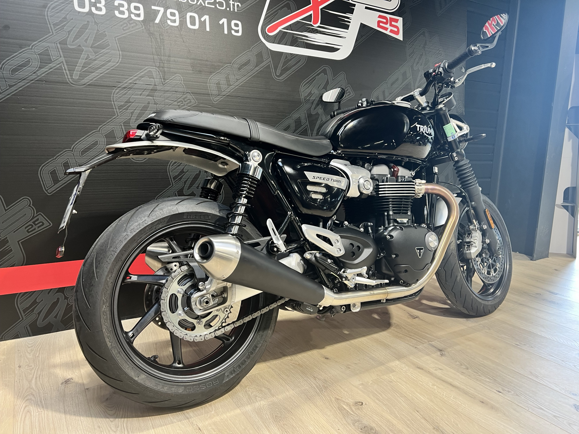 photo de TRIUMPH SPEED TWIN 1200 1200 occasion de couleur  en vente   Franois