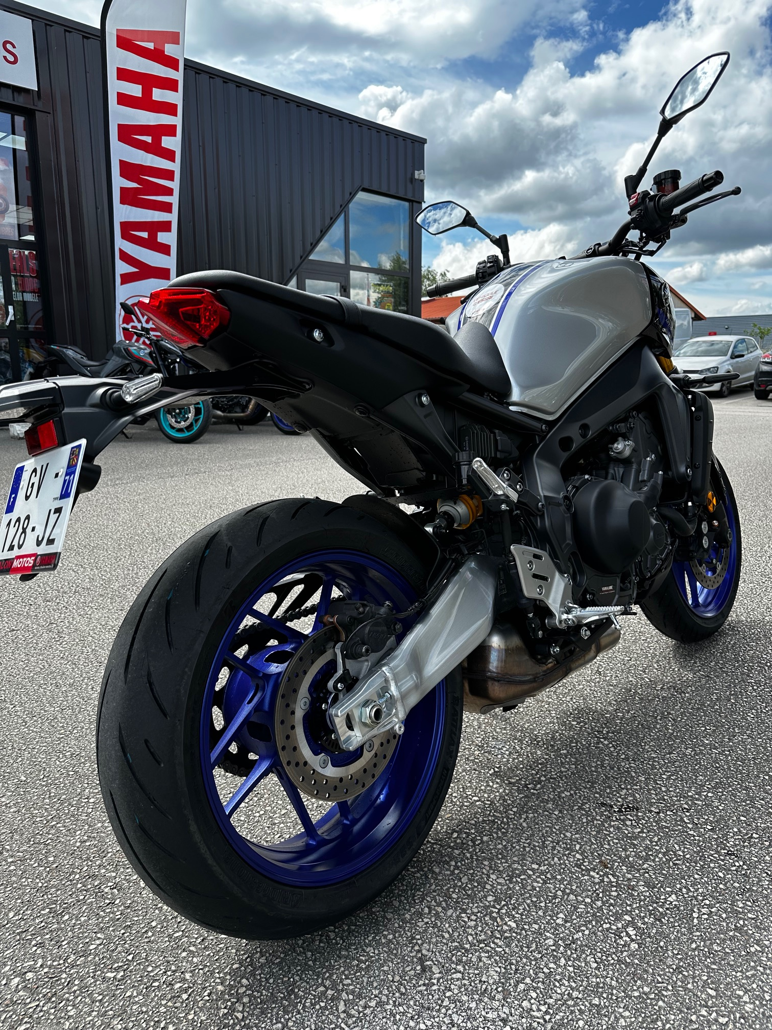 photo de YAMAHA MT-09 SP 889 occasion de couleur  en vente à Sevrey n°2