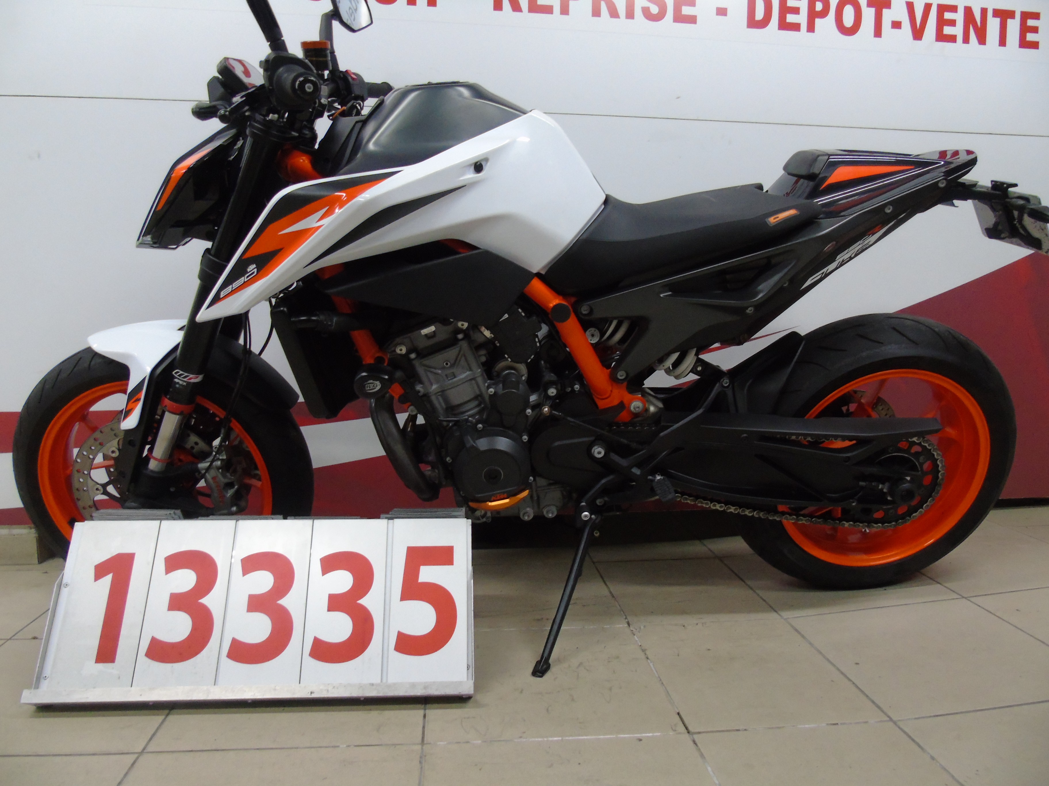 photo de KTM DUKE 890 R 890 occasion de couleur  en vente   Mougins