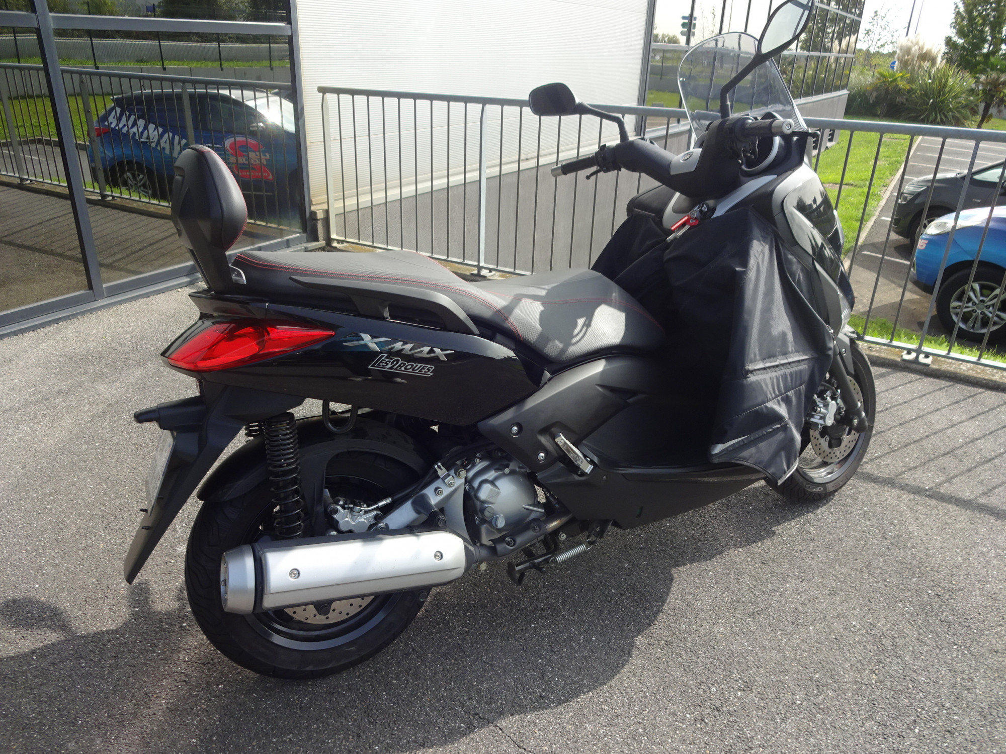 photo de YAMAHA X-MAX 250 occasion de couleur  en vente à Roissy En France n°2