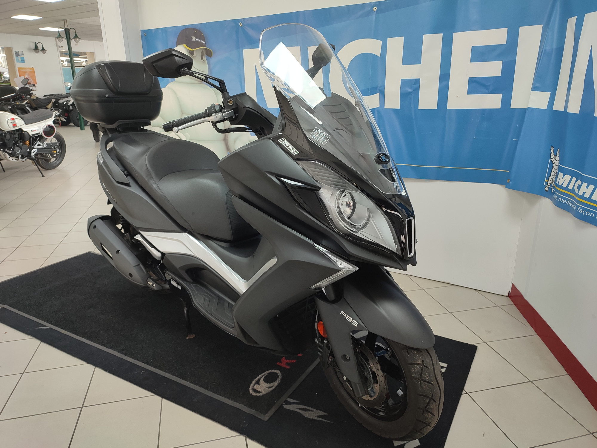 photo de KYMCO DOWNTOWN 125 ABS 125 occasion de couleur  en vente   St Quentin