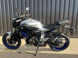 photo de YAMAHA MT-07 689 occasion de couleur  en vente à Lavau n°2